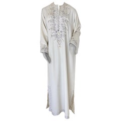 Robe longue caftan blanche caftan marocaine des années 1970