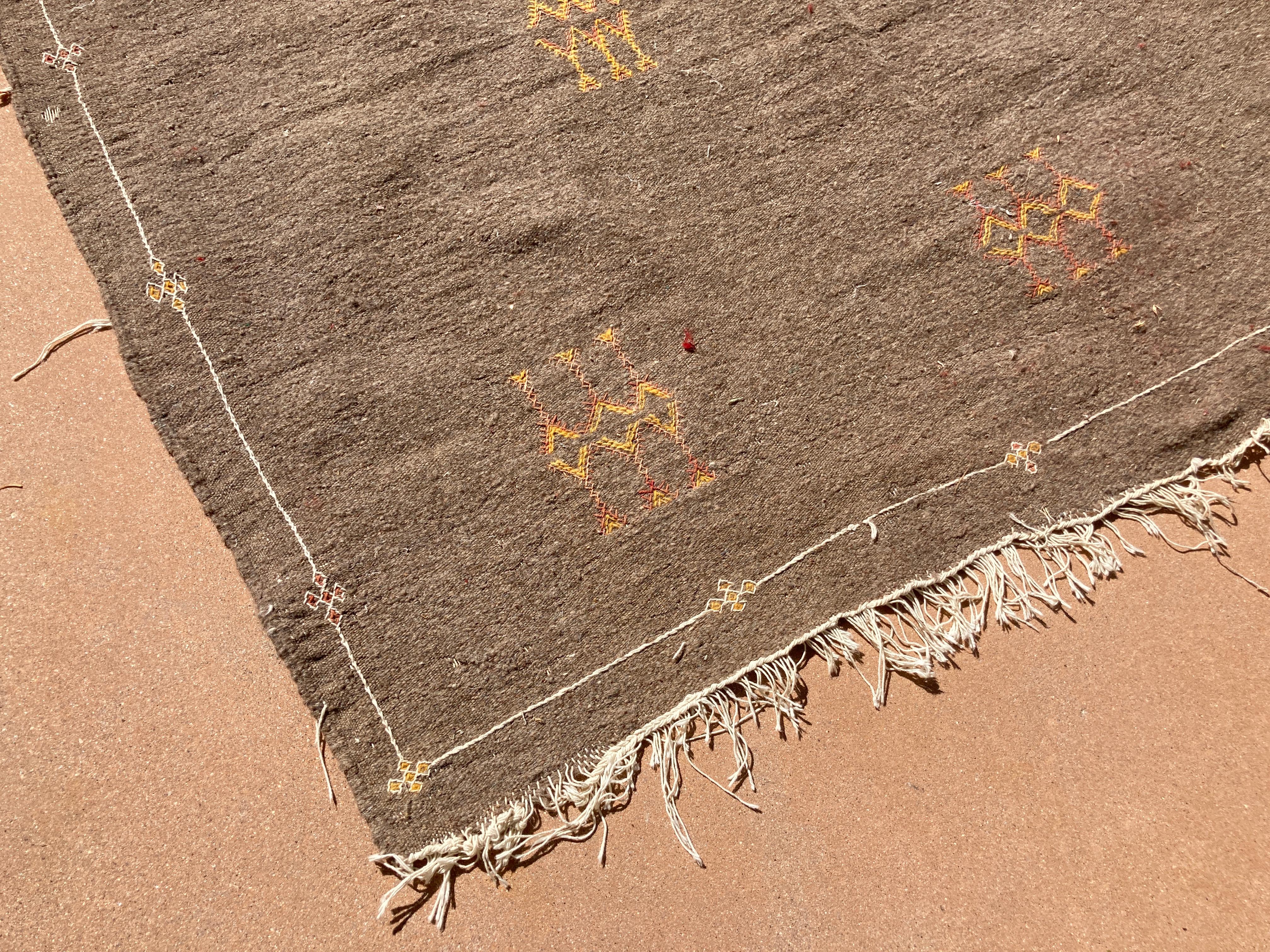 Folk Art Moroccan Vintage Flat-Weave Brown Rug For Sale