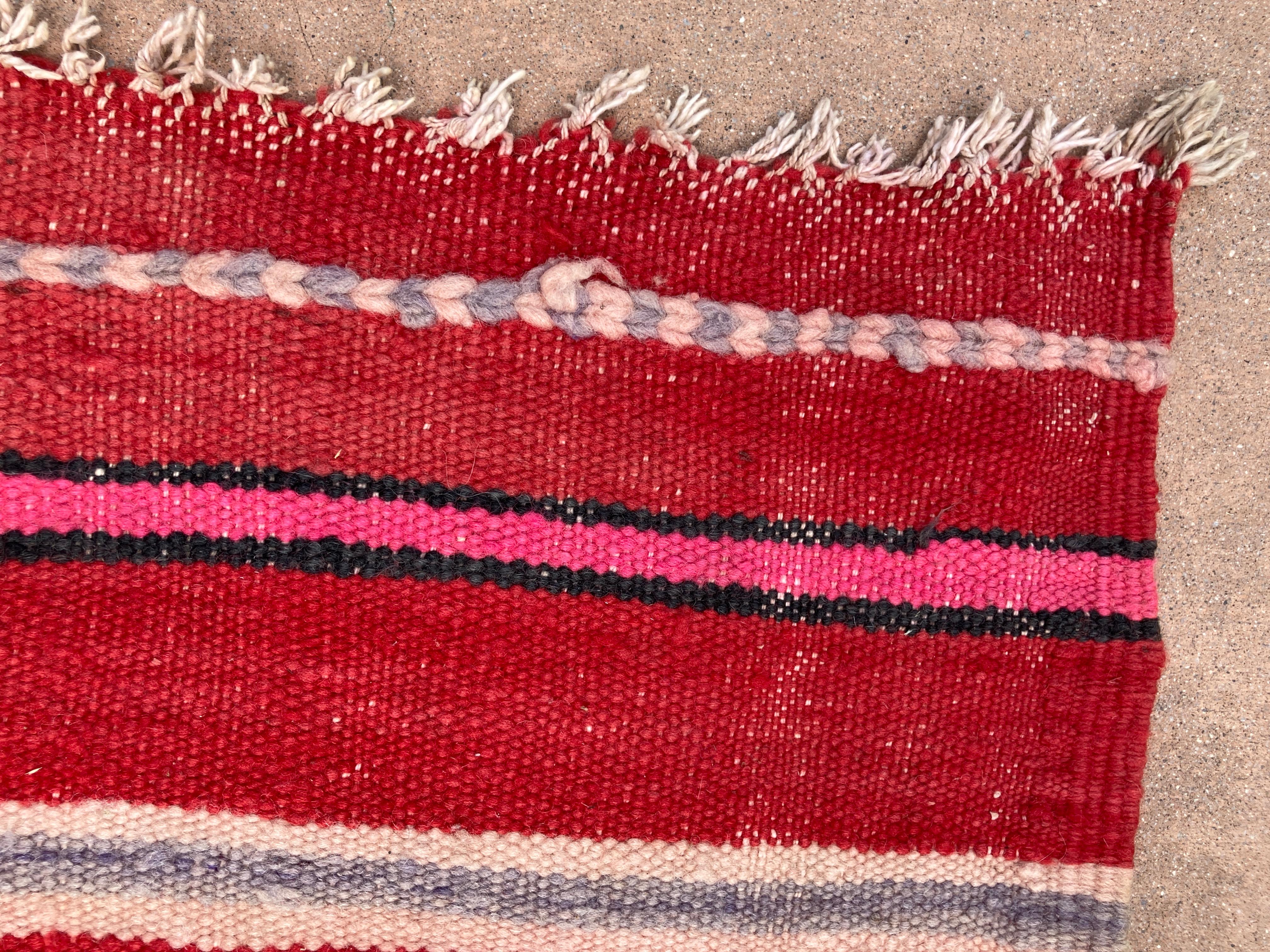 1960s Moroccan Vintage Flat-Weave Ethnic Textile Rug For Sale 5