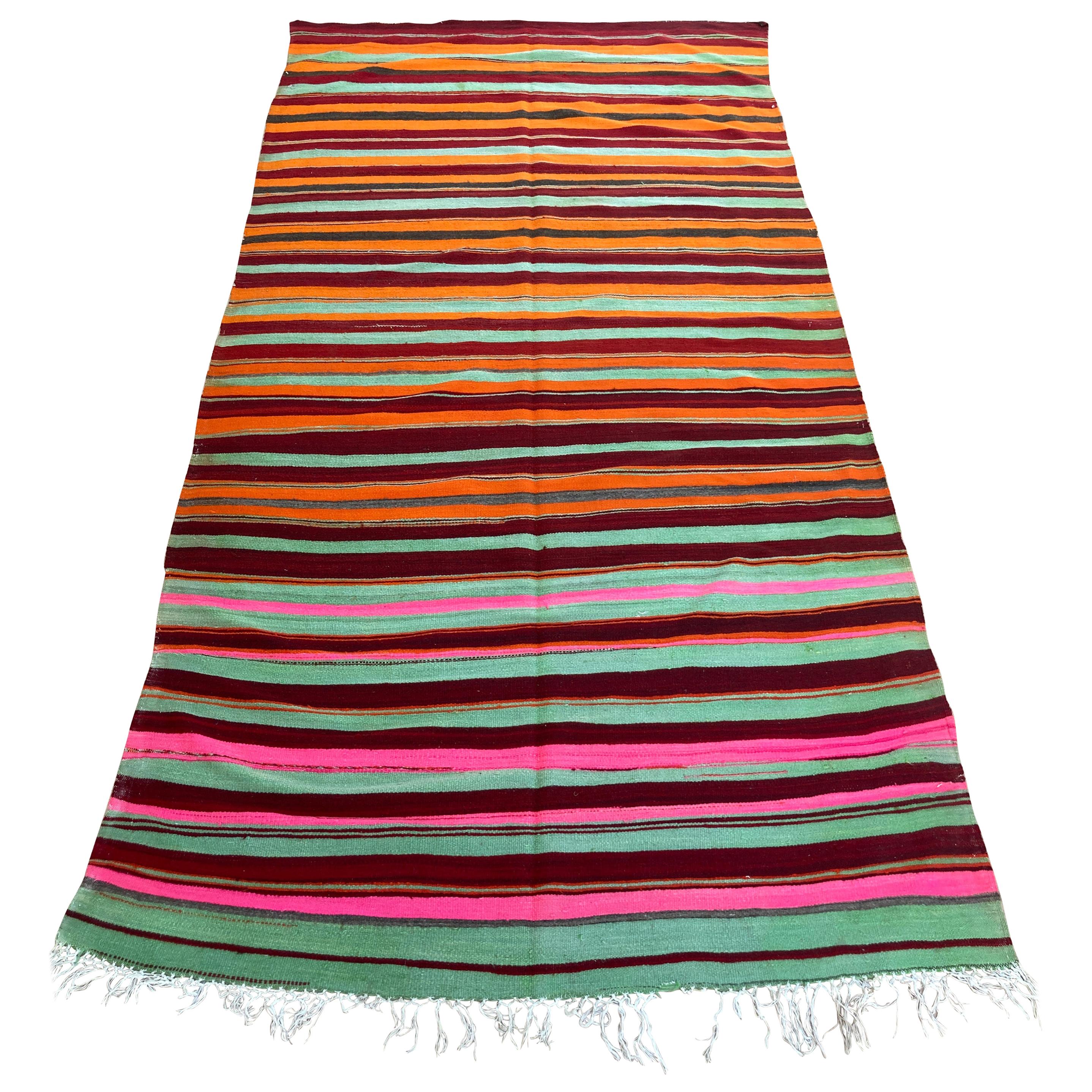 Marokkanischer Flachgeweber Vintage-Kelim-Teppich aus Nordafrika im Angebot