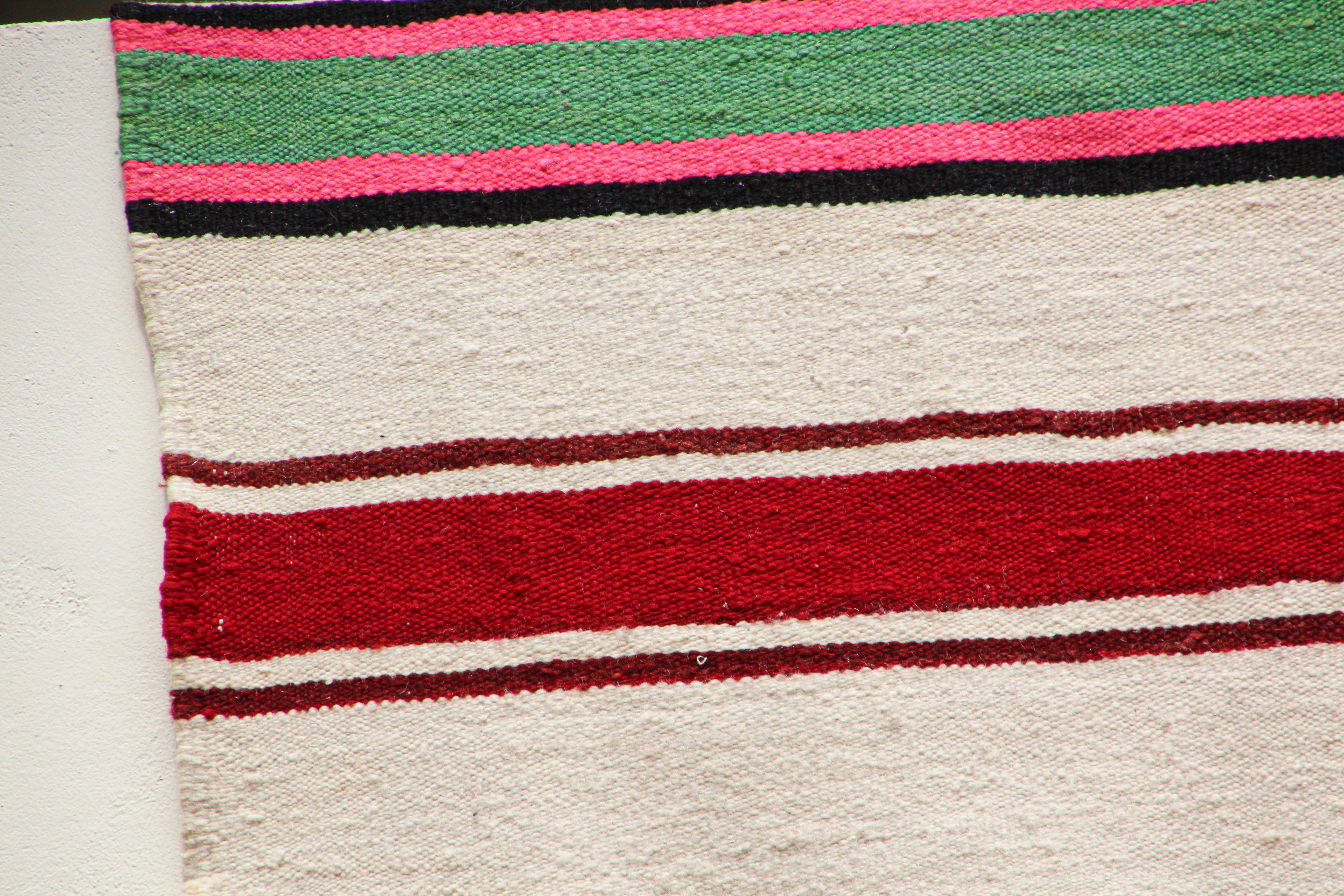 Vintage 1960s Moroccan Flat-Weave Rug, Ethnic Textile Handira For Sale 9