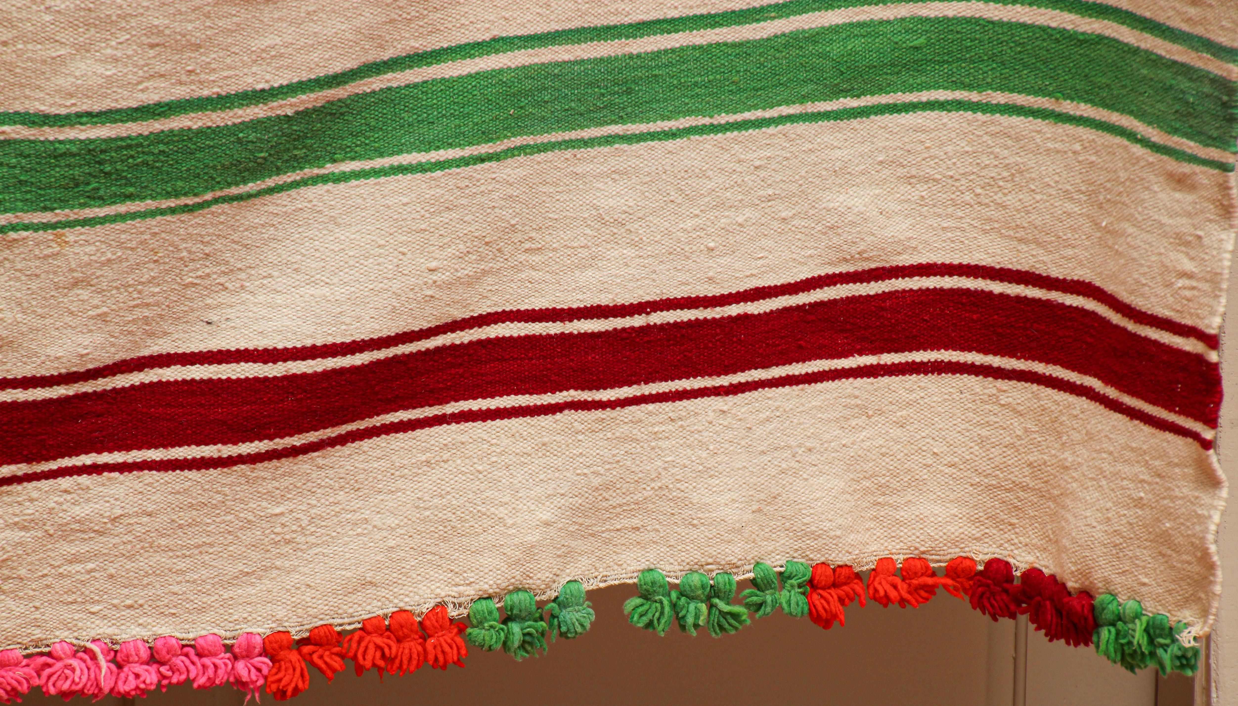 20th Century Vintage 1960s Moroccan Flat-Weave Rug, Ethnic Textile Handira For Sale