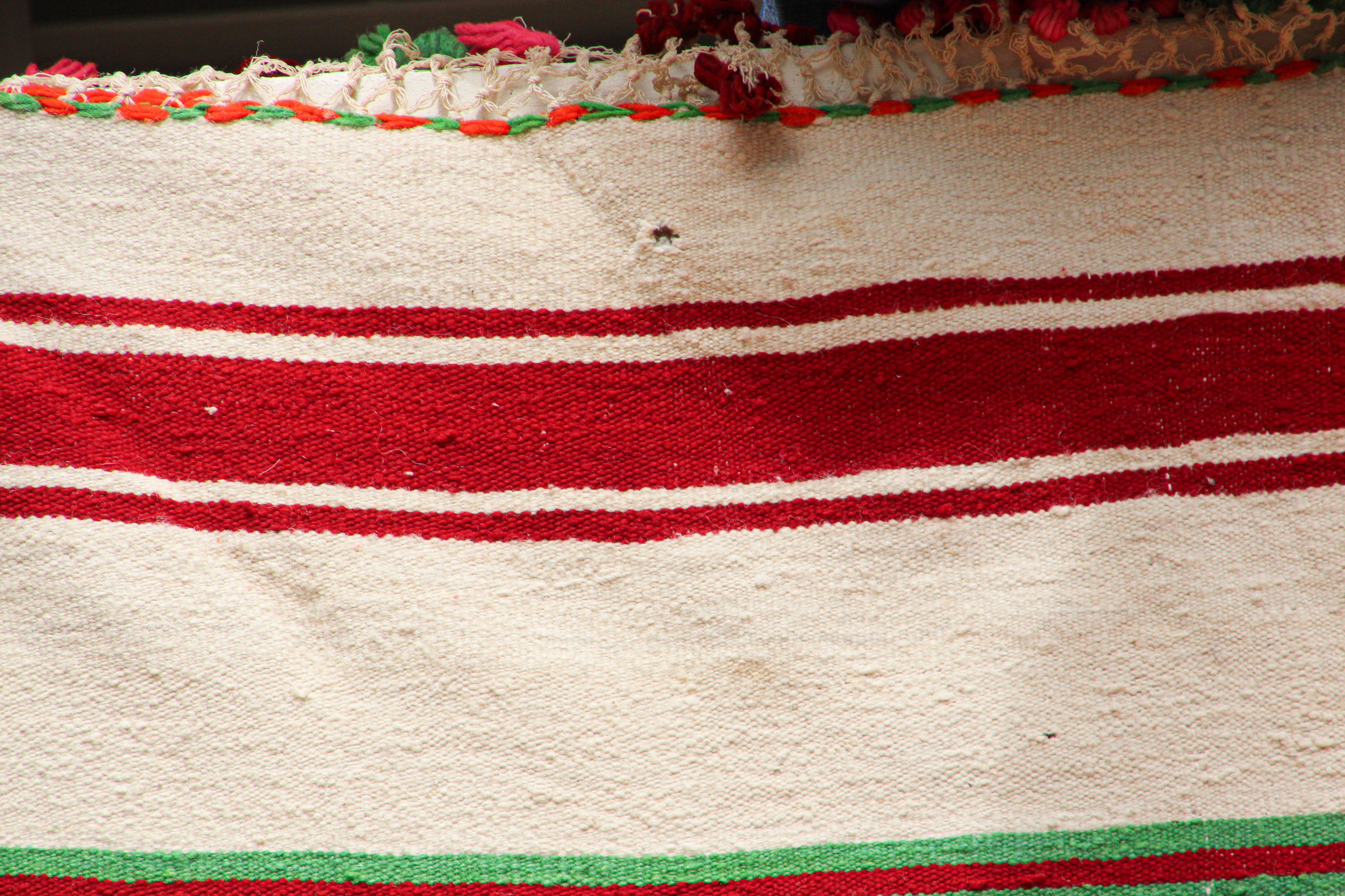Vintage 1960s Moroccan Flat-Weave Rug, Ethnic Textile Handira For Sale 1