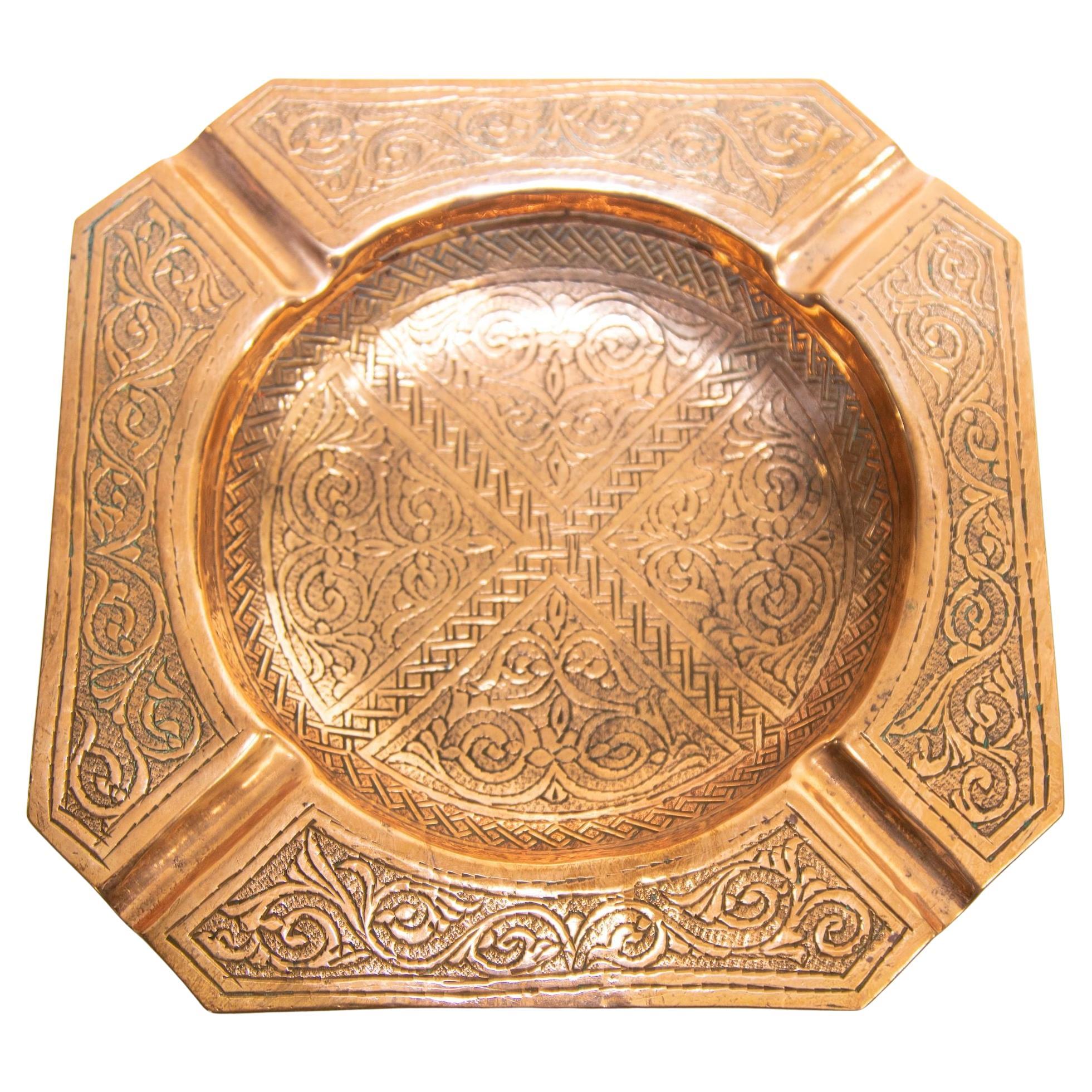 Moroccan Vintage Hammered Copper Ashtray in Moorish Design Octagonal Dish 1950's