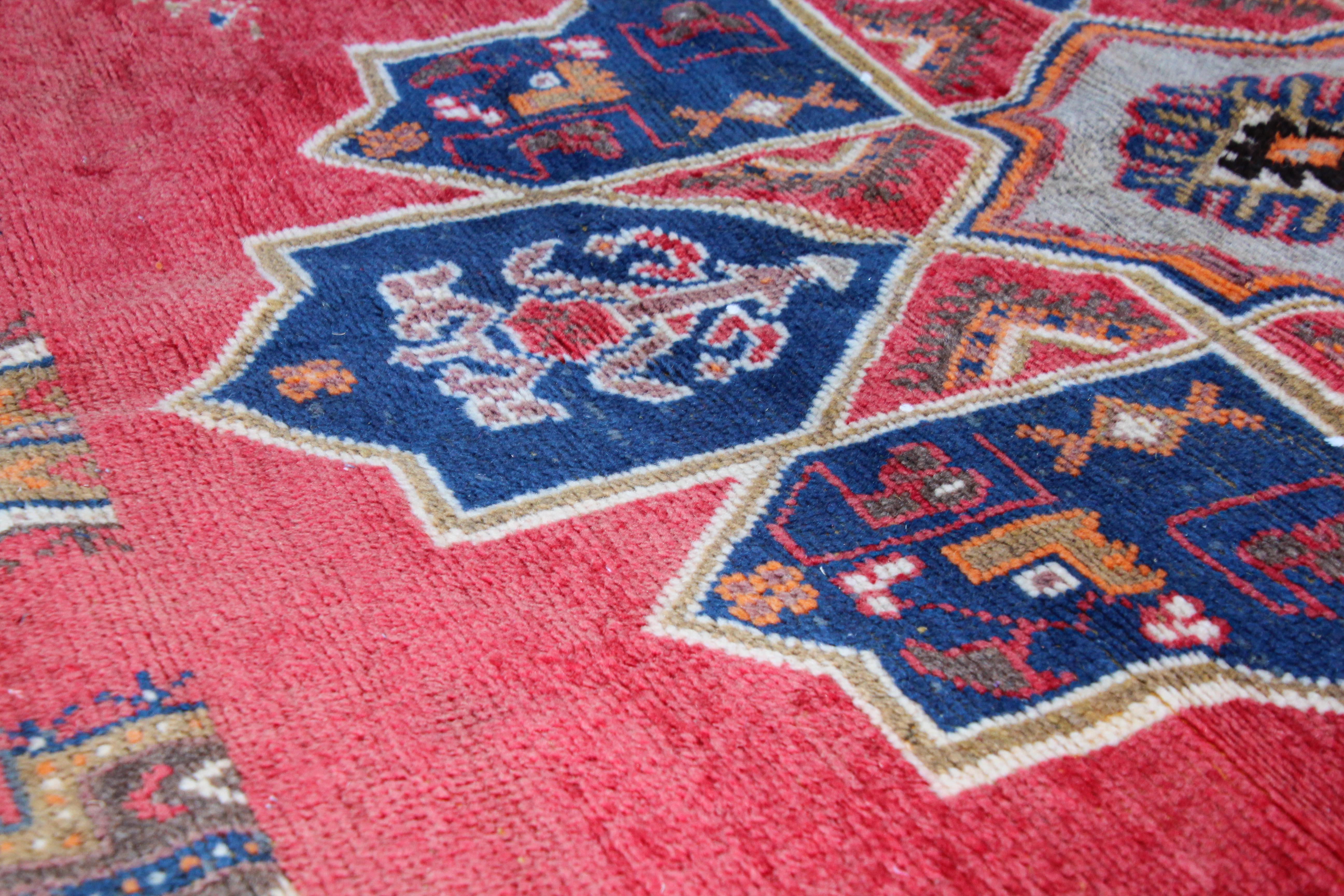 1960er Marokkanischer handgewebter Berberteppich im Vintage-Stil im Angebot 9
