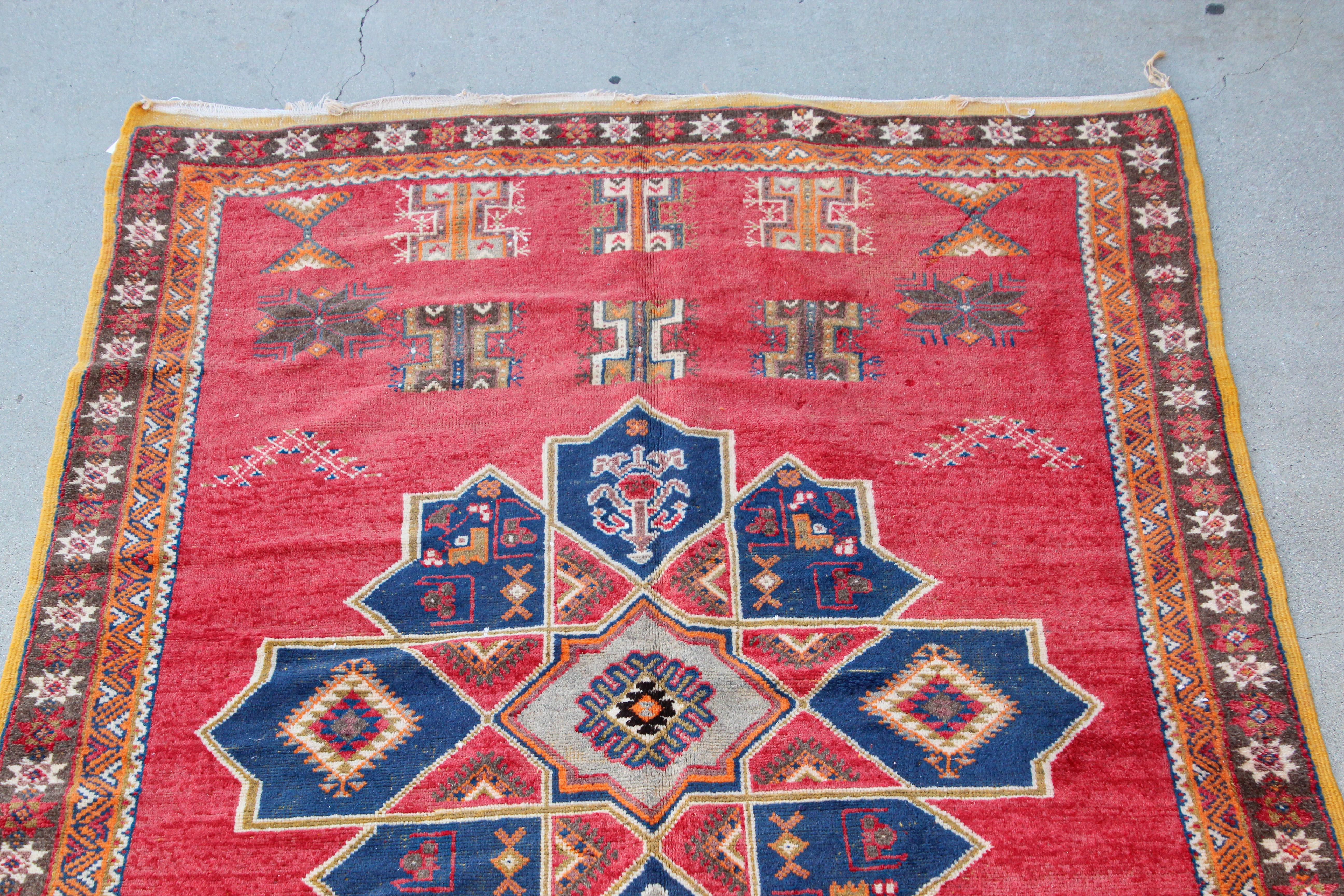 1960s Moroccan Vintage Hand-Woven Berber Rug For Sale 2