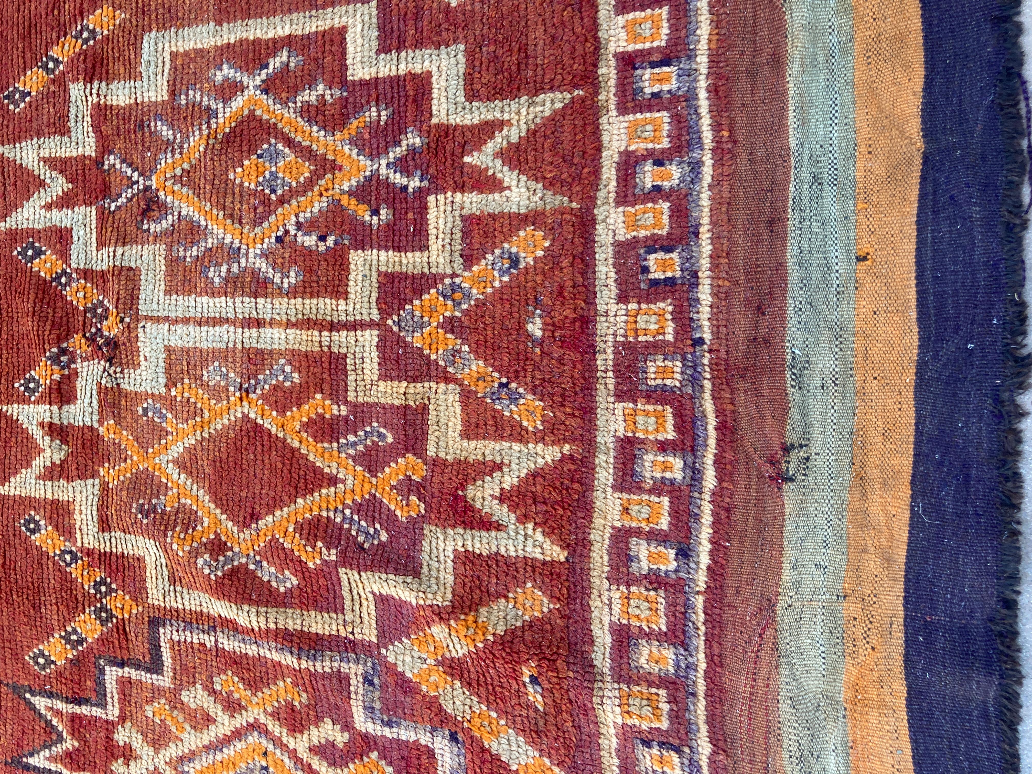 1960s Moroccan Vintage Hand-woven Boujad Tribal Area Rug For Sale 8