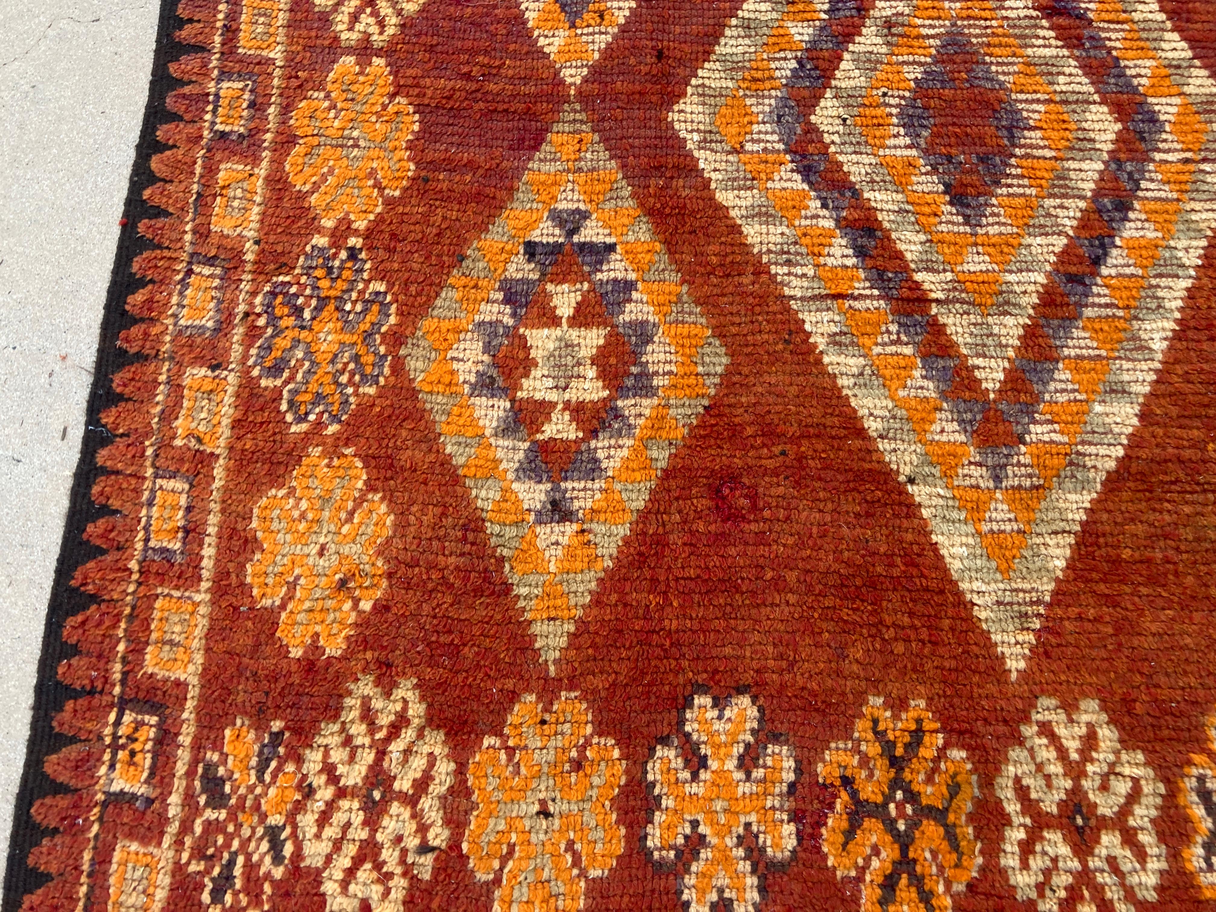 1960s Moroccan Vintage Hand-woven Boujad Tribal Area Rug For Sale 12