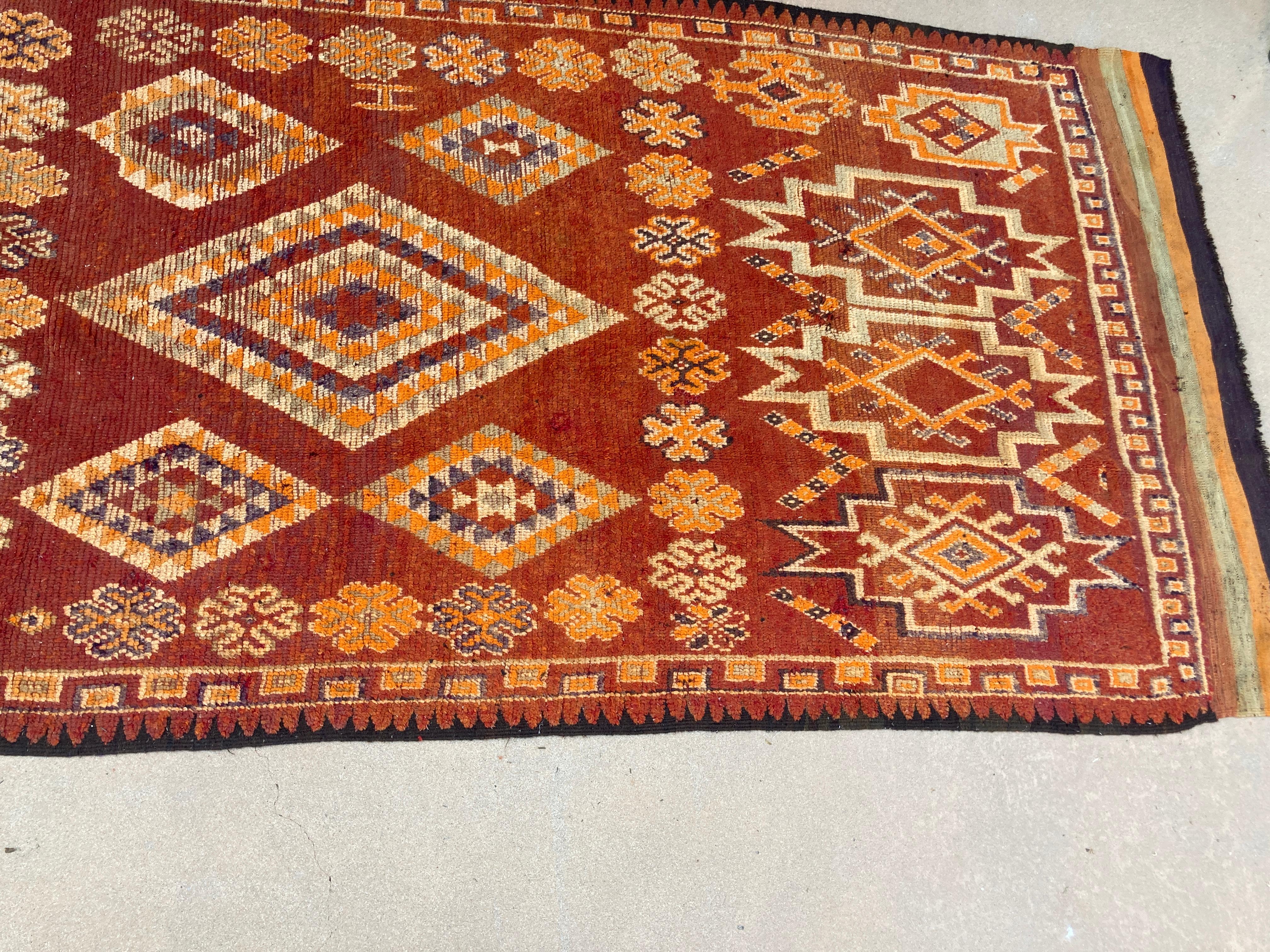 1960s Moroccan Vintage Hand-woven Boujad Tribal Area Rug For Sale 2