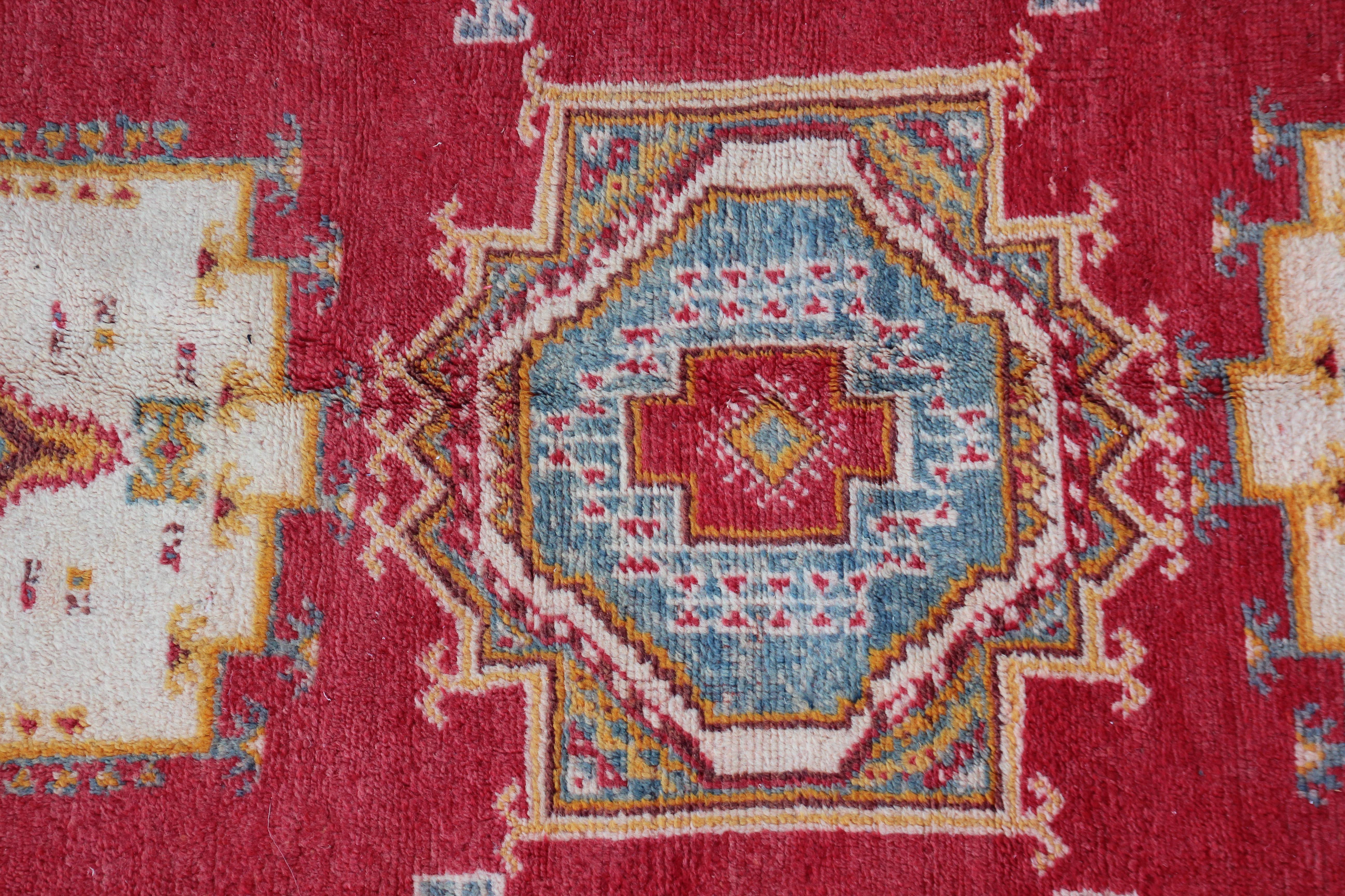 1960er Marokkanischer handgewebter Berberteppich im Vintage-Stil im Angebot 6