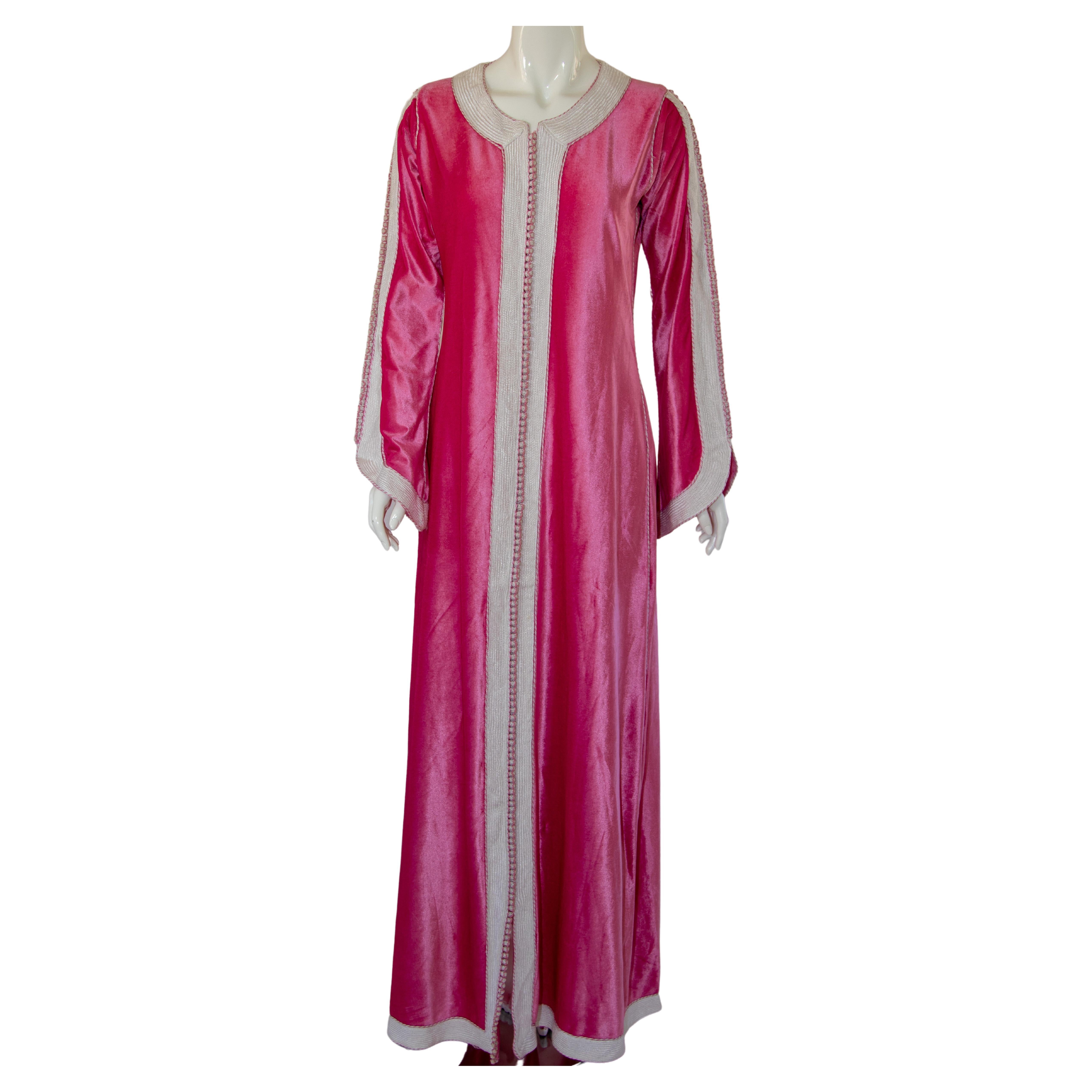 Marokkanischer Vintage Kaftan Fuchsia Samt Bohemian Caftan 1970