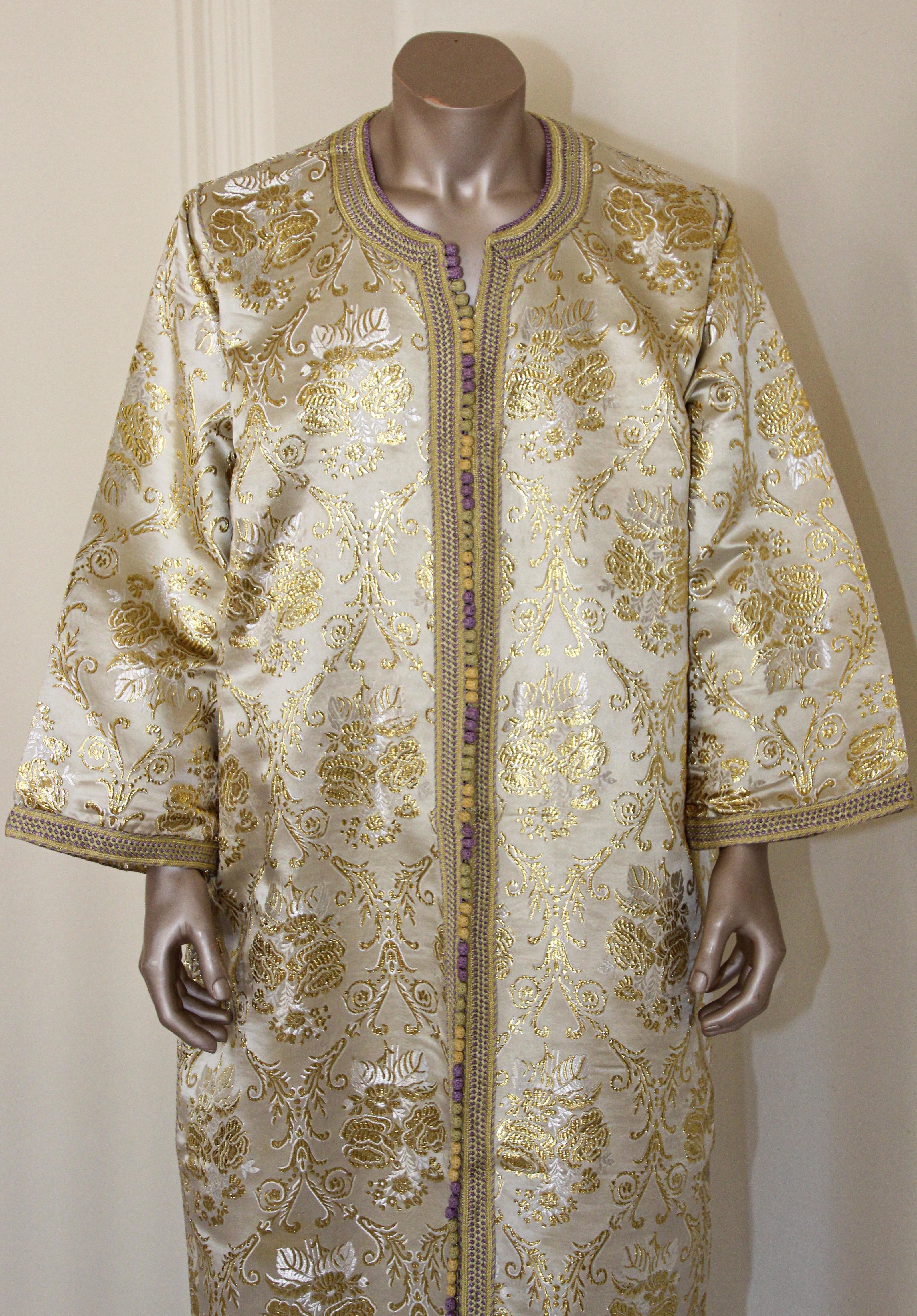 Moroccan Vintage Kaftan Gentleman Damask Gold Caftan, circa 1970 For Sale 11