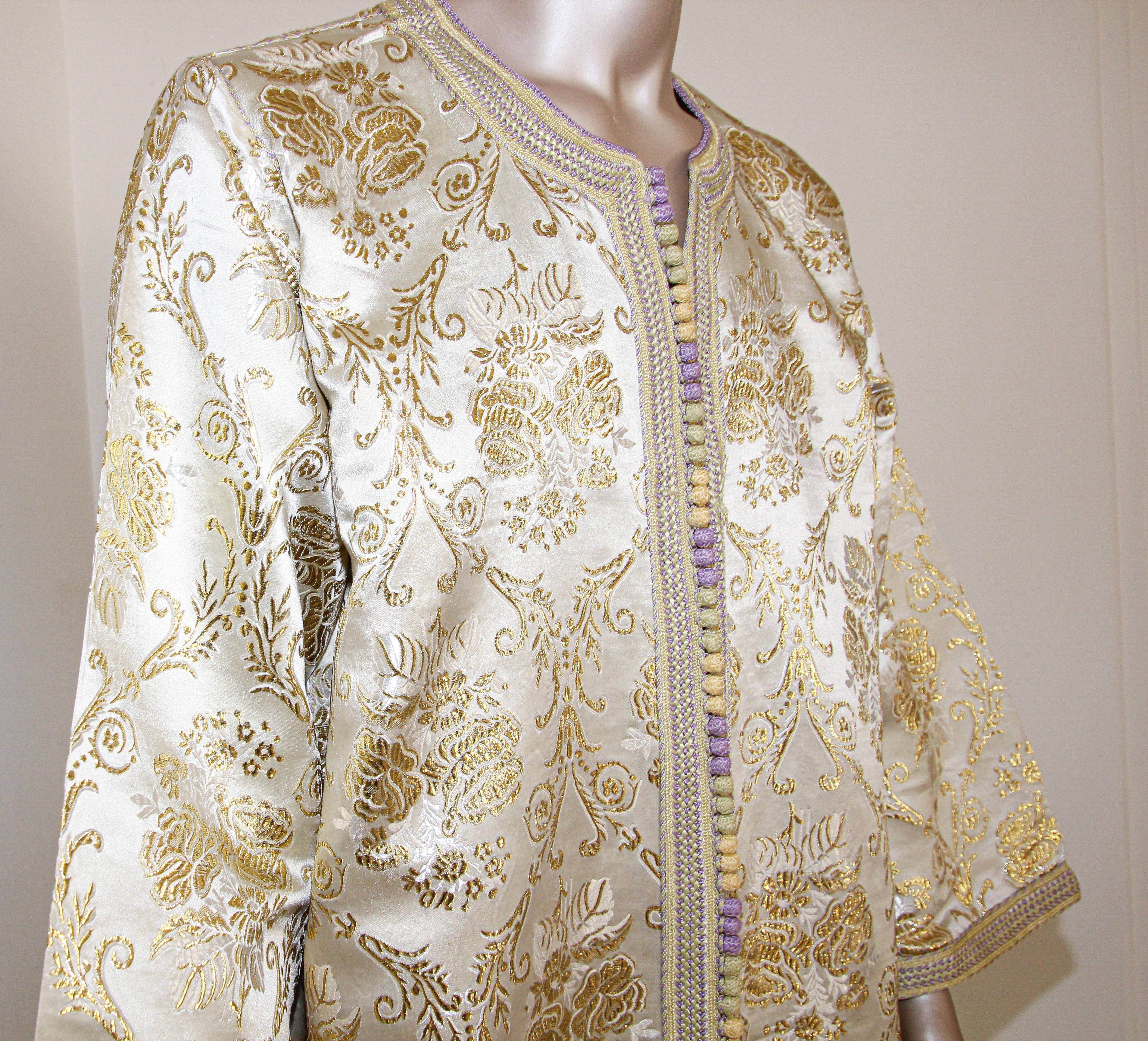 Marocain Caftan caftan marocain vintage en damas et or pour homme, vers 1970 en vente