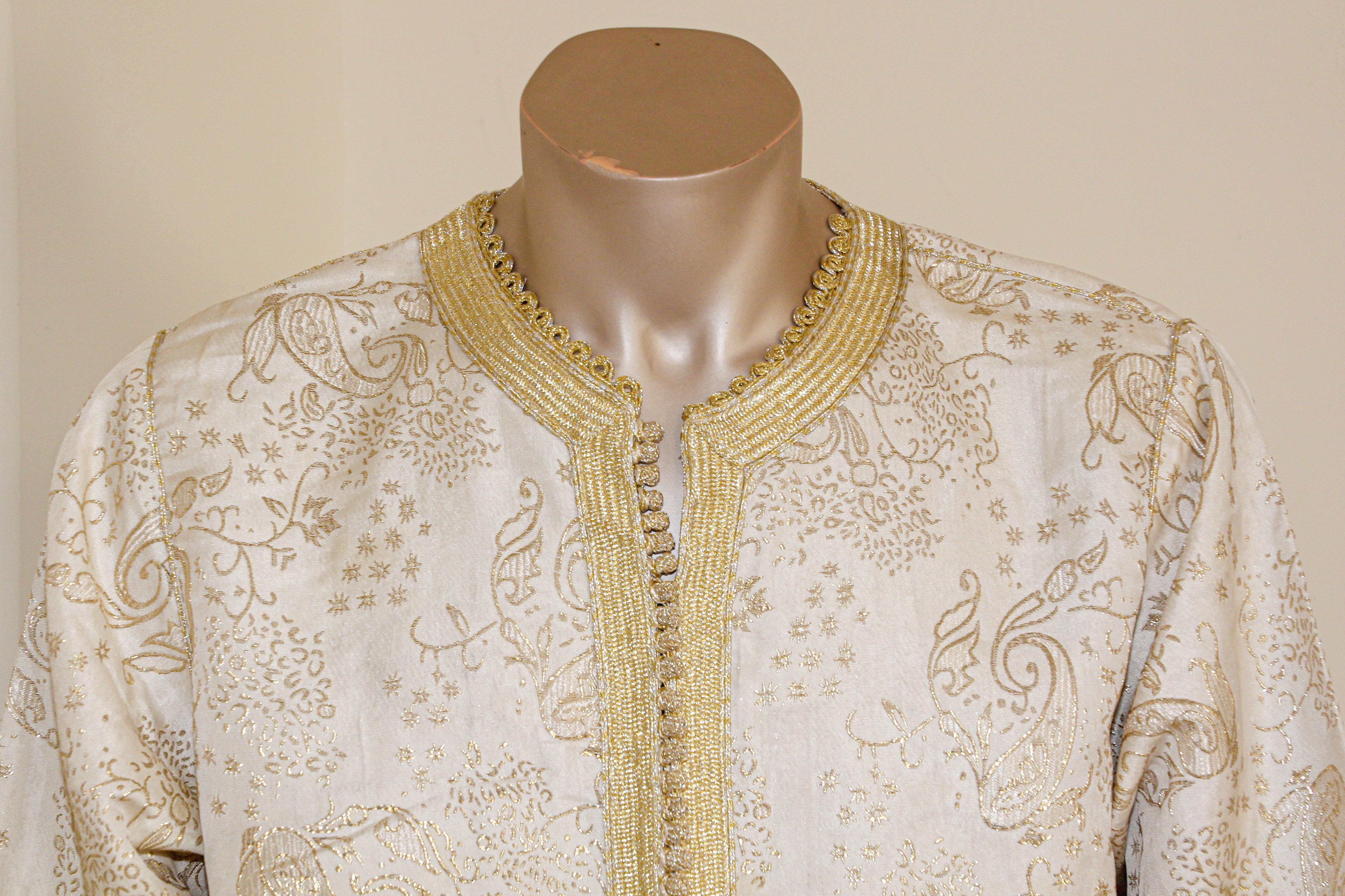 Brown Moroccan Vintage Kaftan Gentleman Silver and Gold Caftan, circa 1970 Size Large For Sale