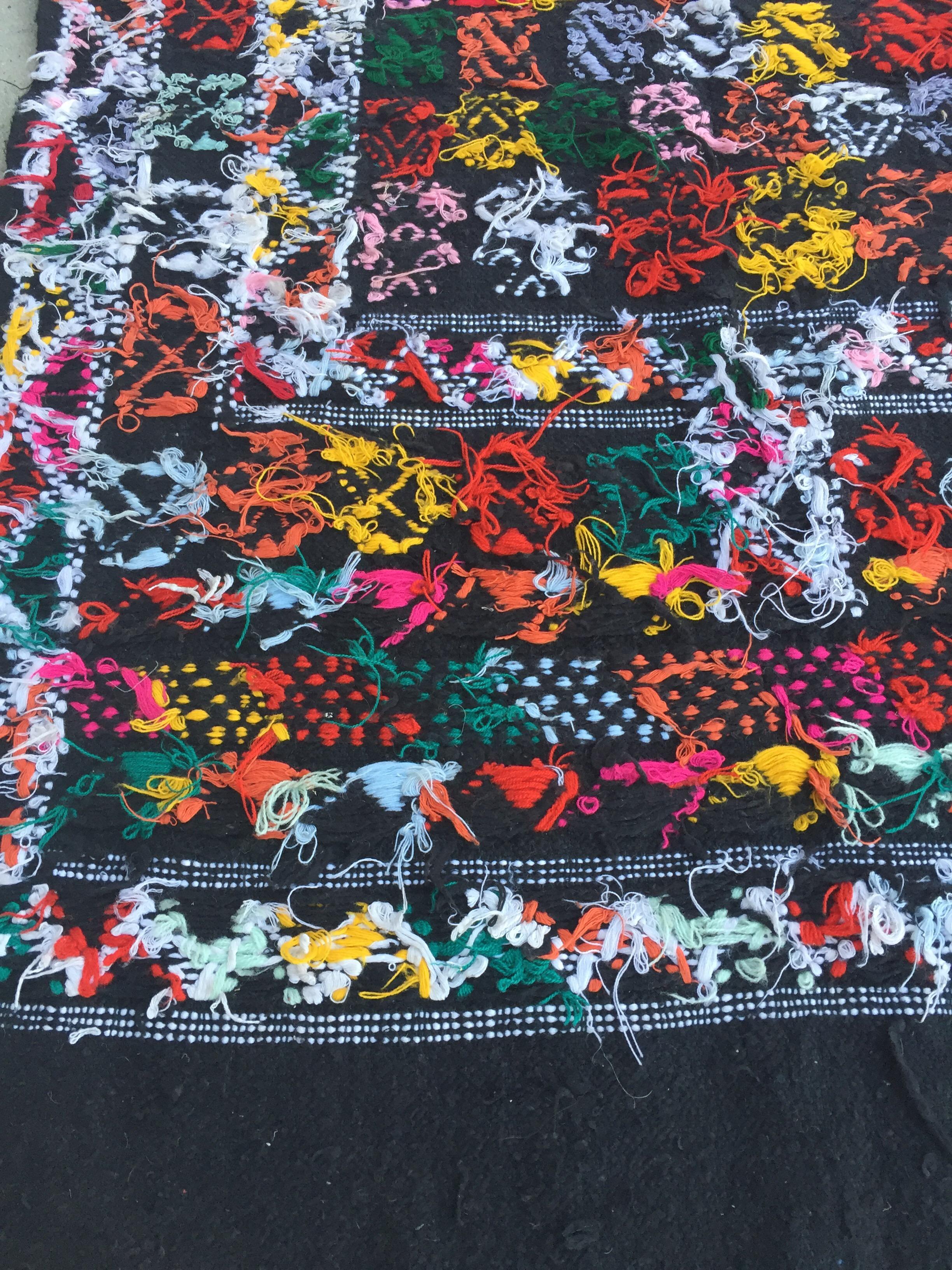 Rug & Kilim marocain vintage nord-africain noir tribal en vente 5