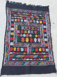 Tappeto tribale marocchino vintage nordafricano nero Rug & Kilim