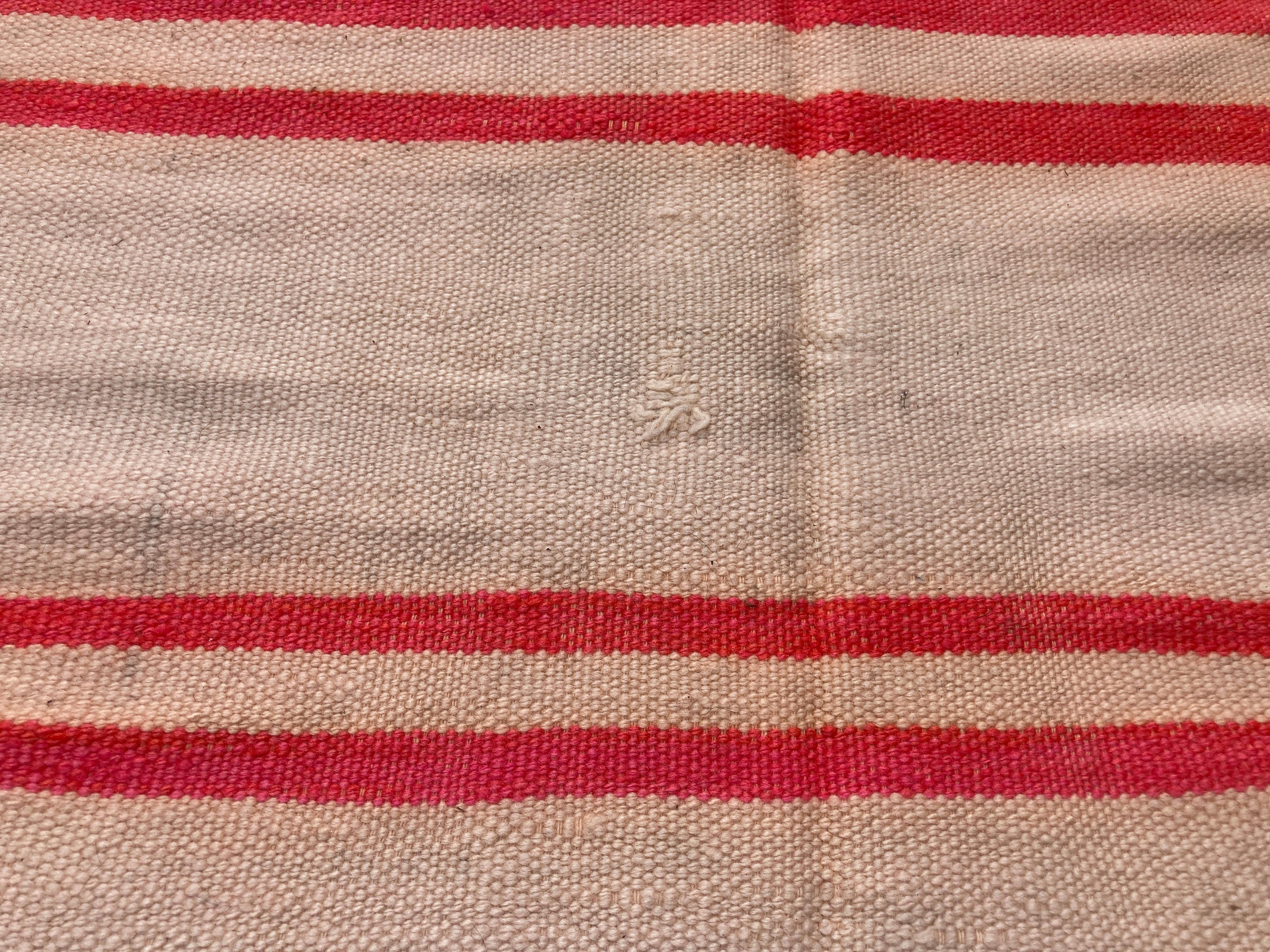 Moroccan Vintage Organic Hand-Woven Textile, circa 1960 For Sale 4