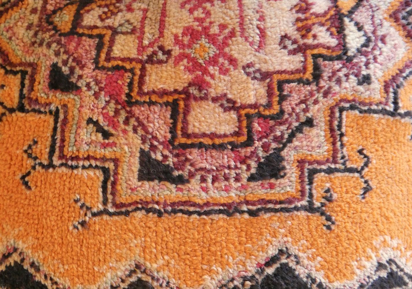 Vintage Marokkanische Wolle Pouf Bodenkissen (Handgewebt) im Angebot