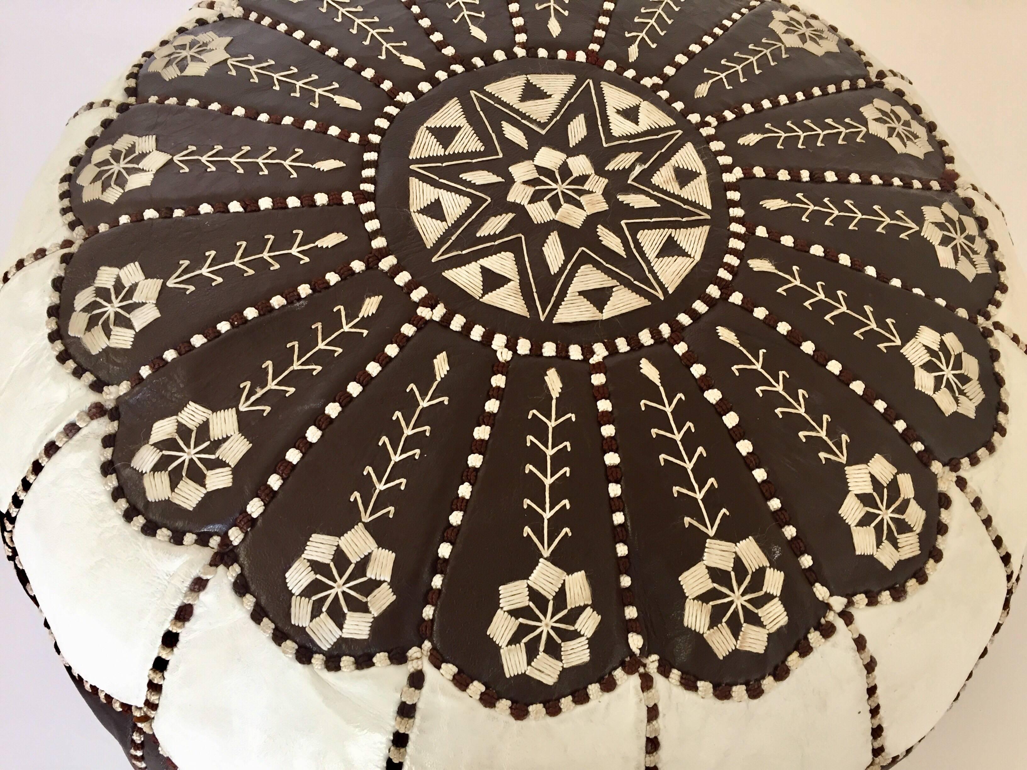 Moroccan Vintage Round Leather Pouf Brown and White Embroidered In Good Condition In North Hollywood, CA
