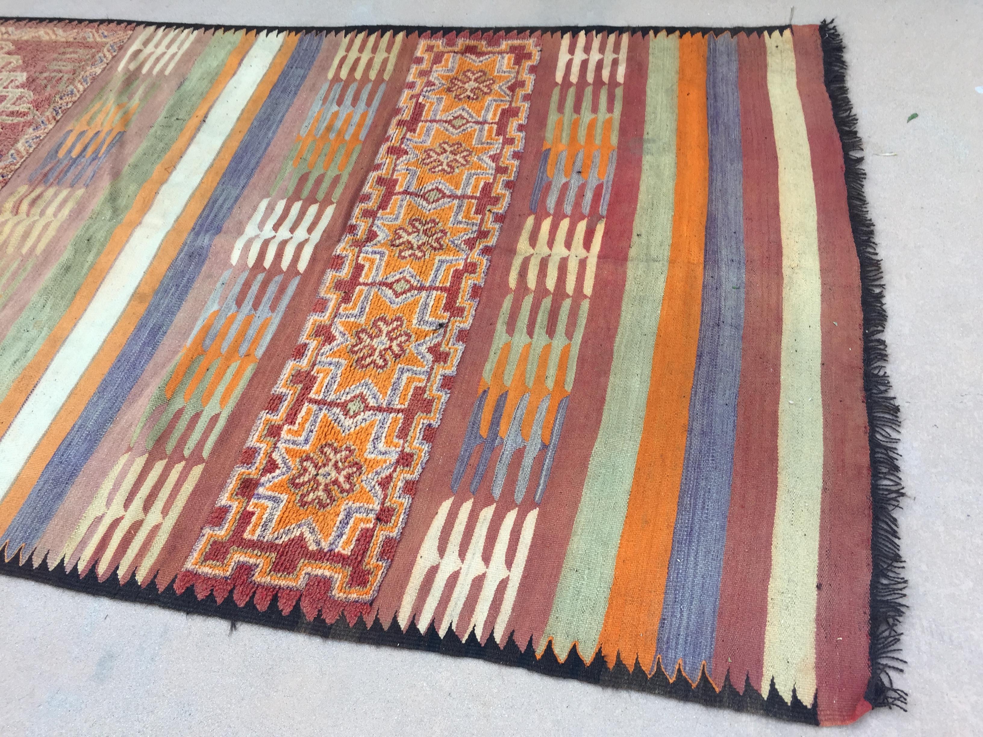 Laine Tapis tribal marocain vintage authentique des années 1960 en vente