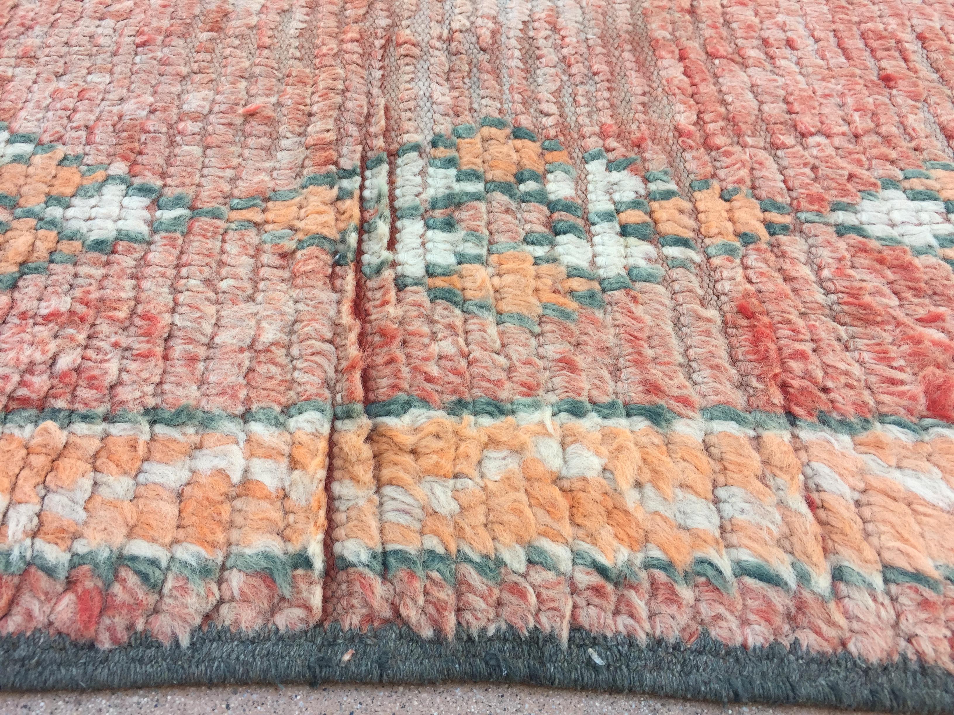 Alfombra tribal vintage marroquí, hacia 1960 en venta 8