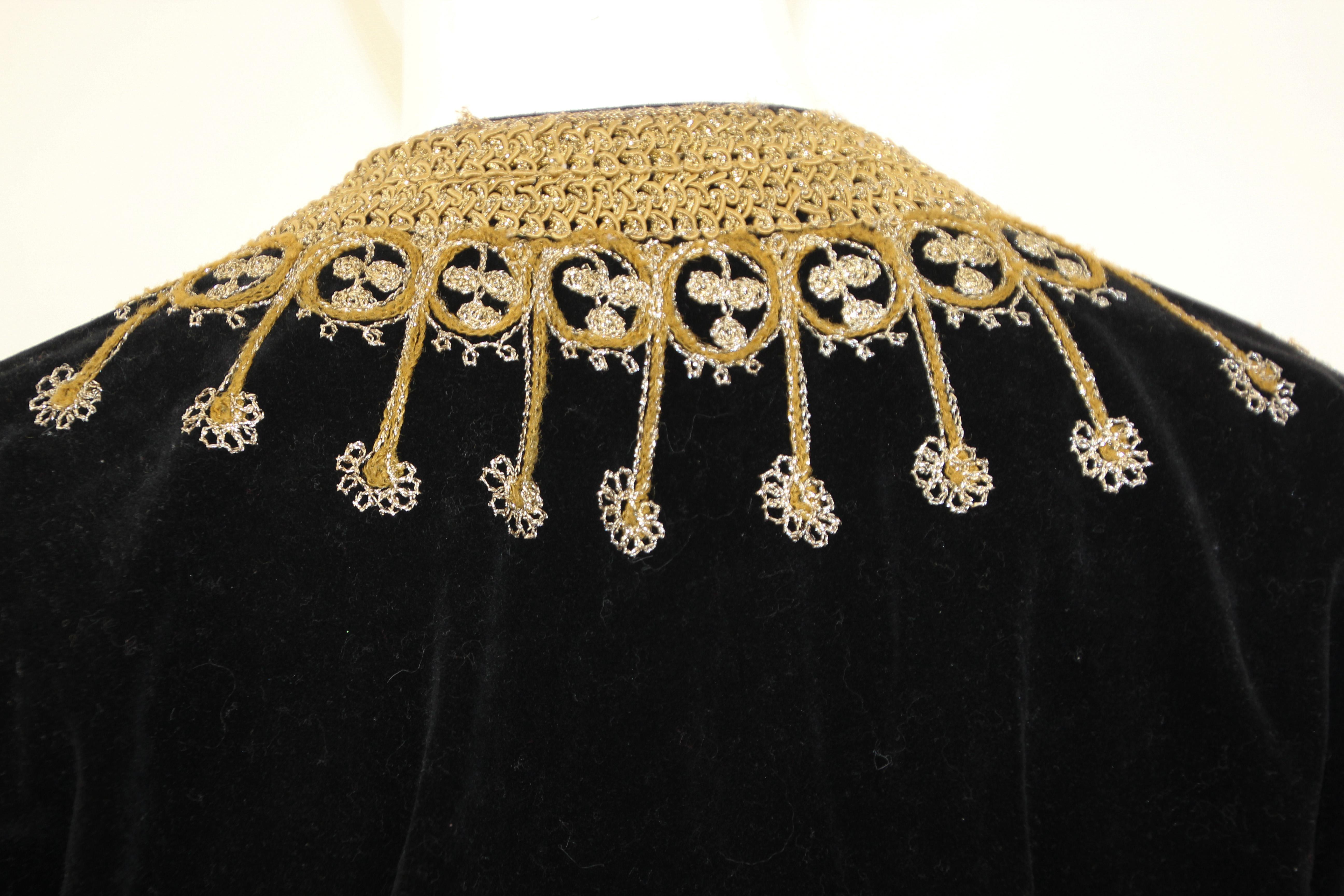 Moroccan Vintage Velvet Kaftan Black and Gold Caftan 1960's 11