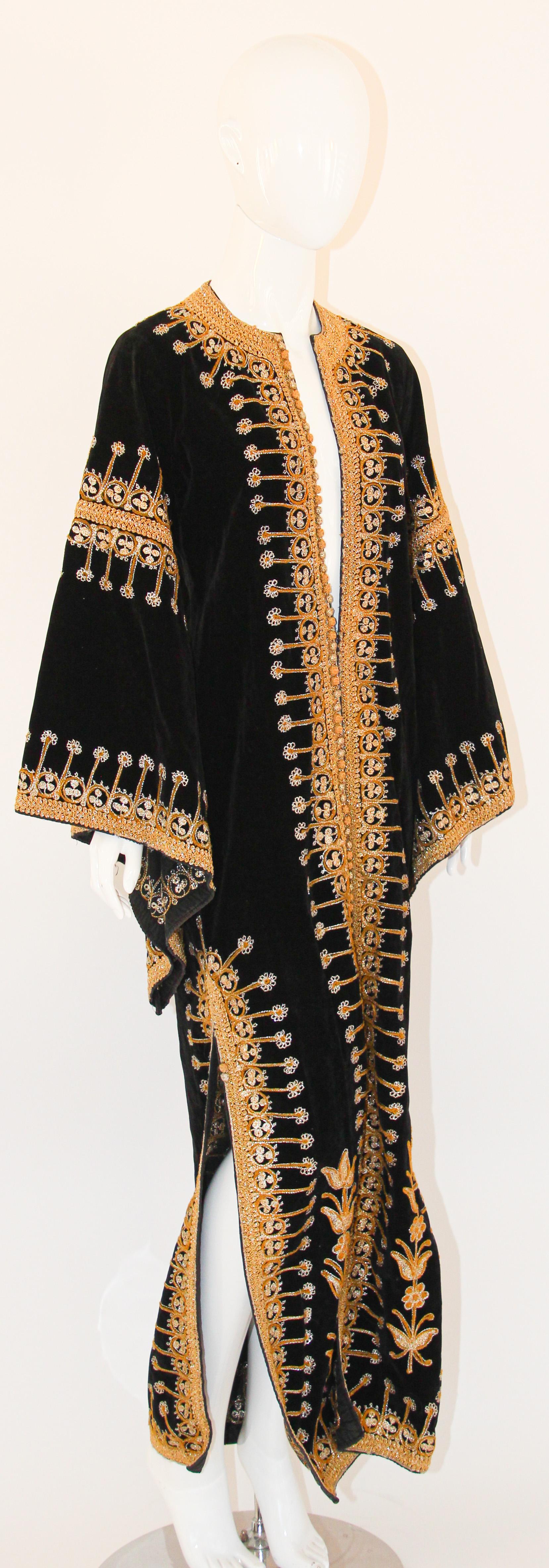 Moroccan Vintage Velvet Kaftan Black and Gold Caftan 1960's 13