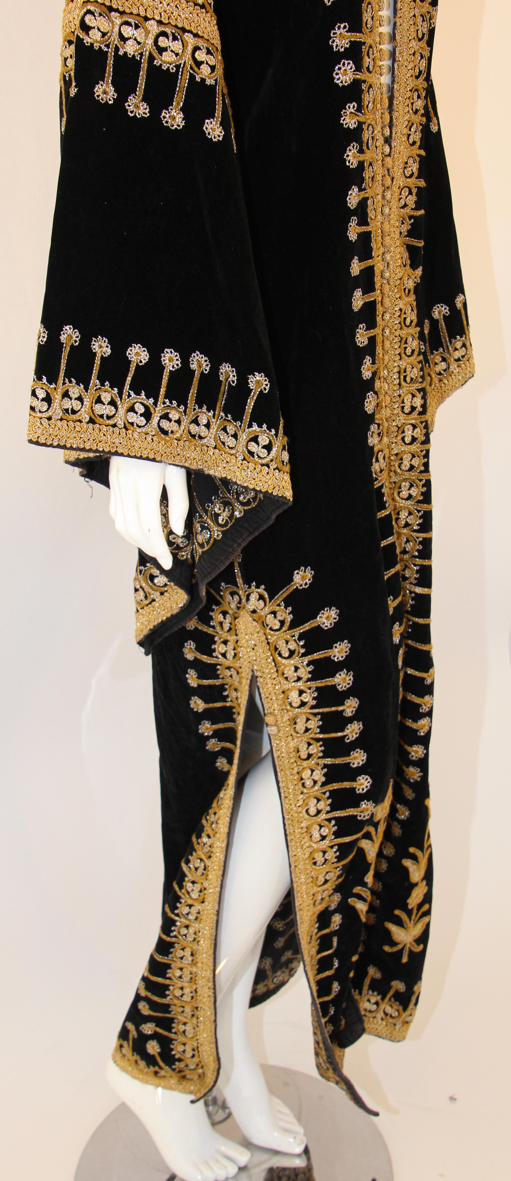 Moroccan Vintage Velvet Kaftan Black and Gold Caftan 1960's In Good Condition In North Hollywood, CA