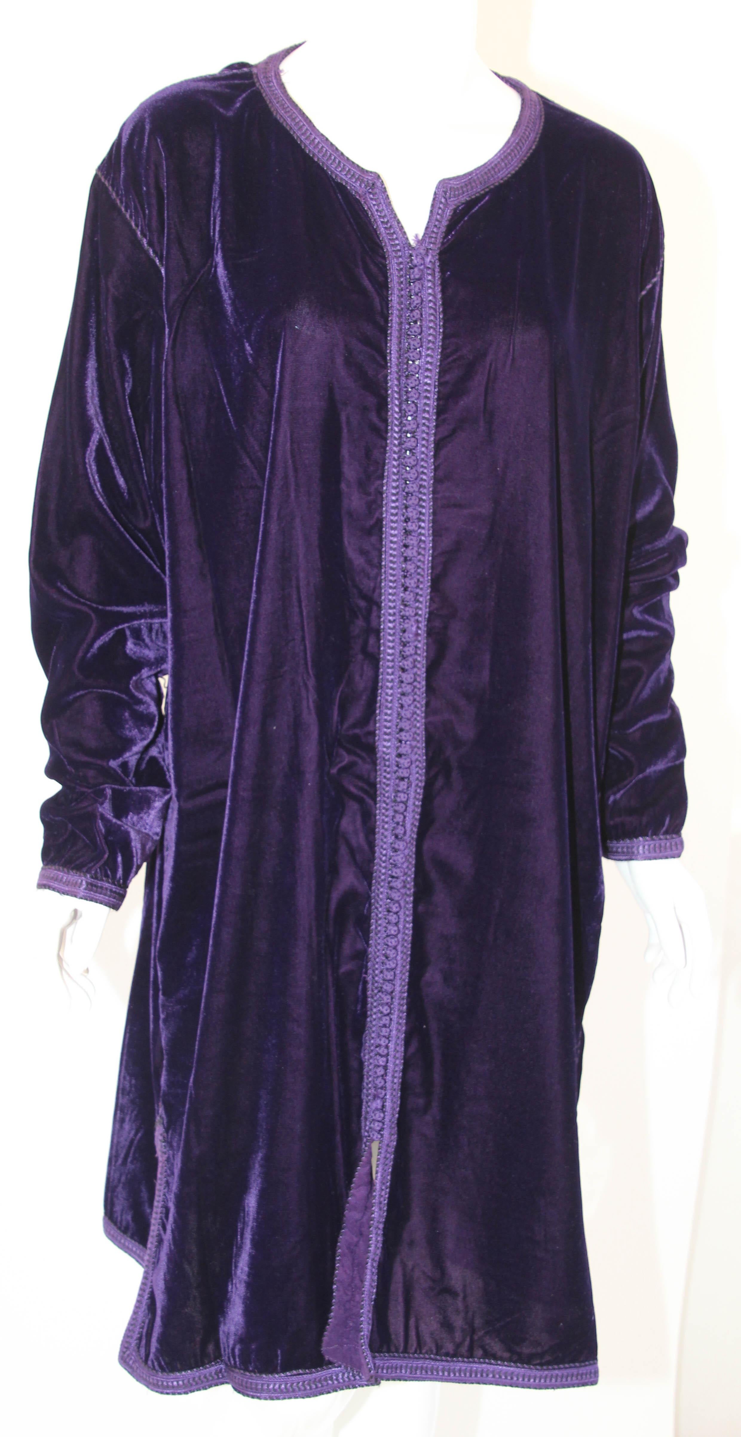 Moroccan Velvet Kaftan Purple Caftan 1970's For Sale 3