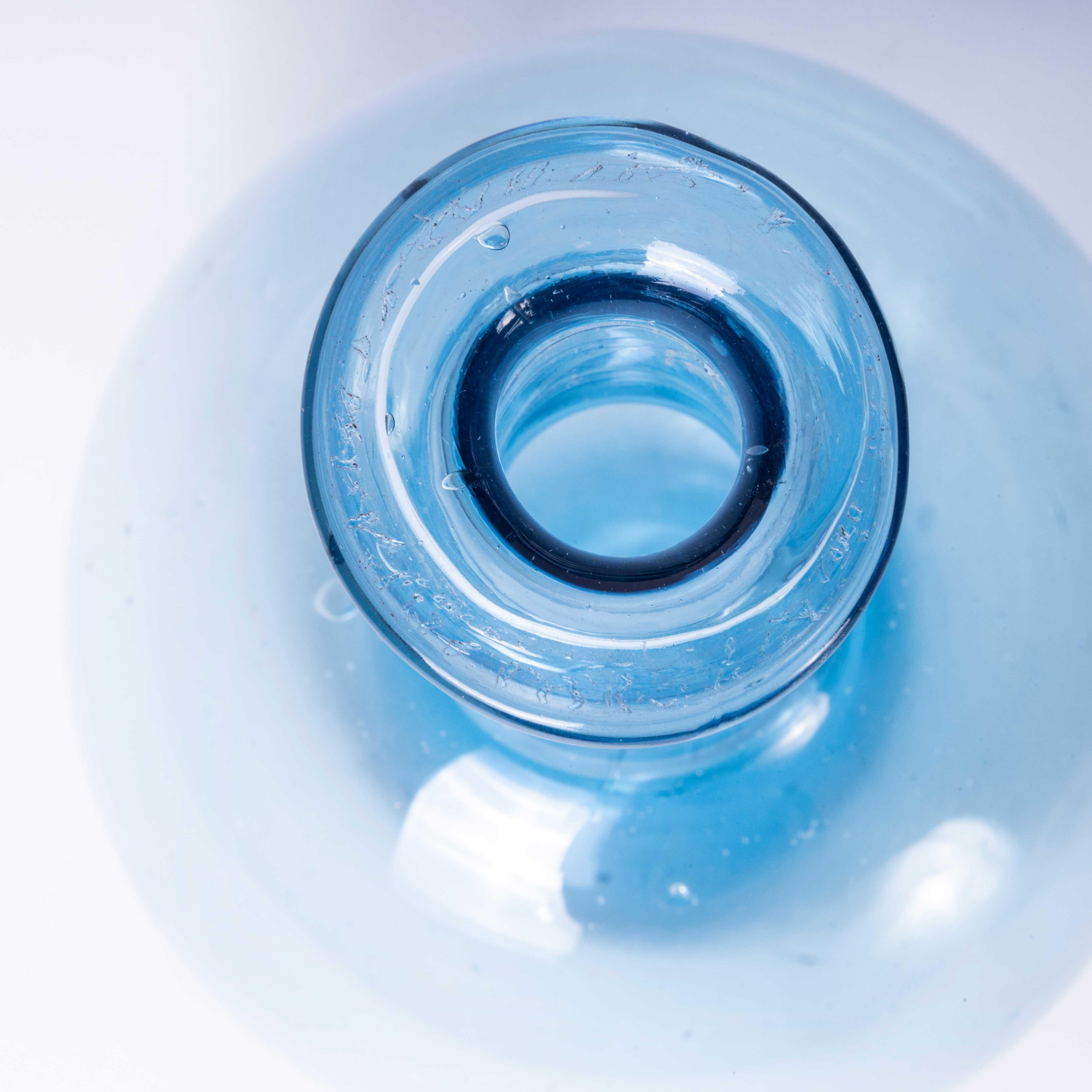 Jarra de agua marroquí - Azul Siglo XXI y contemporáneo en venta