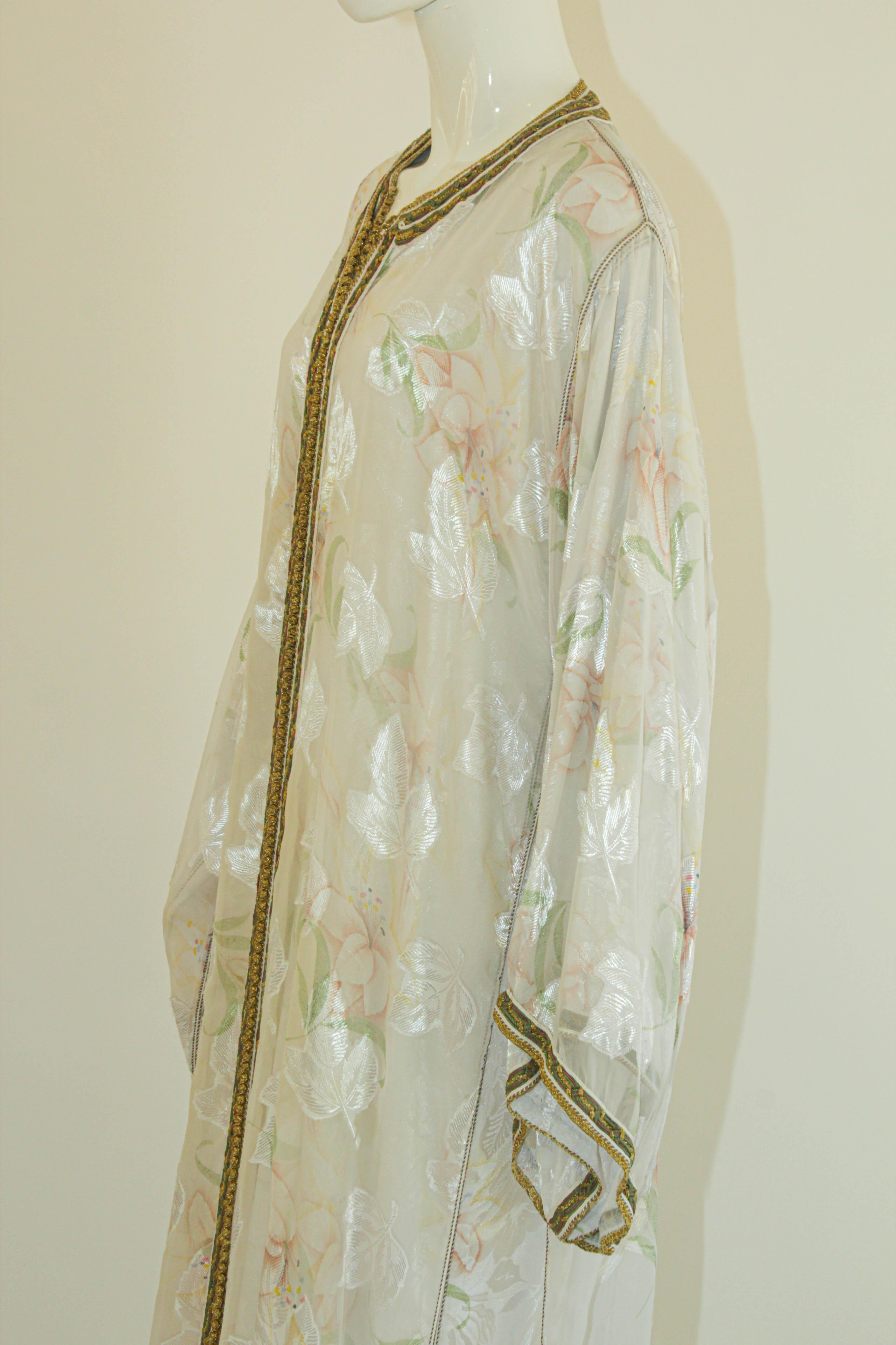 Moroccan White Floral Caftan Set For Sale 11