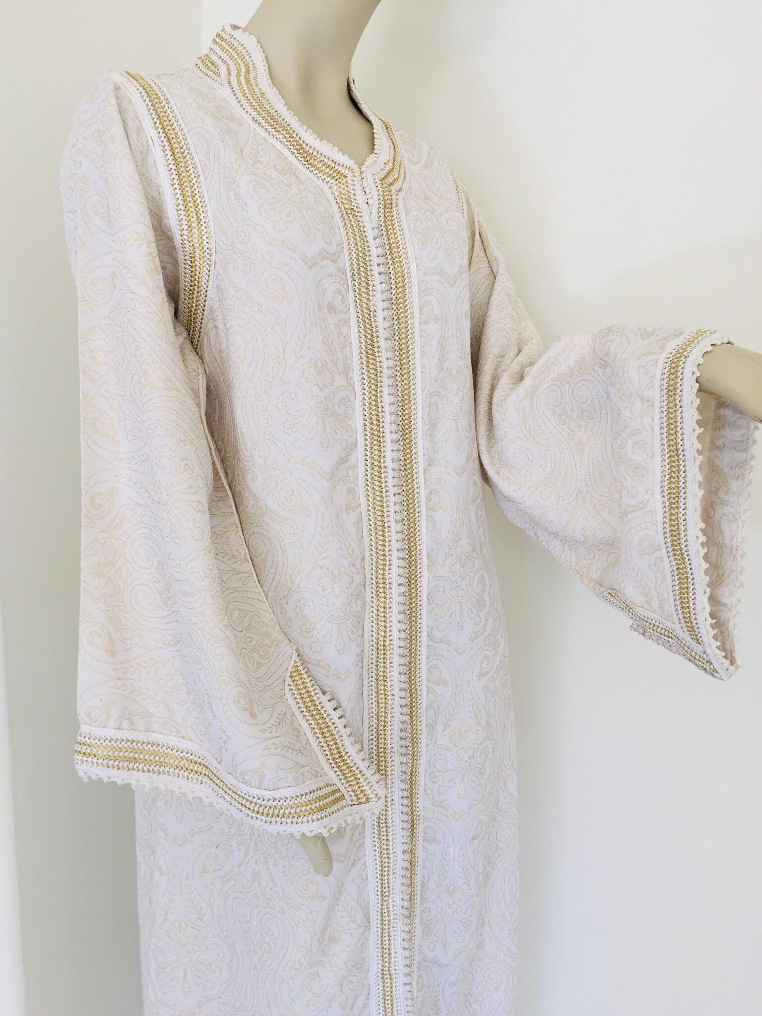 Robe caftan longue marocaine blanche Caftan Taille Large en vente 7