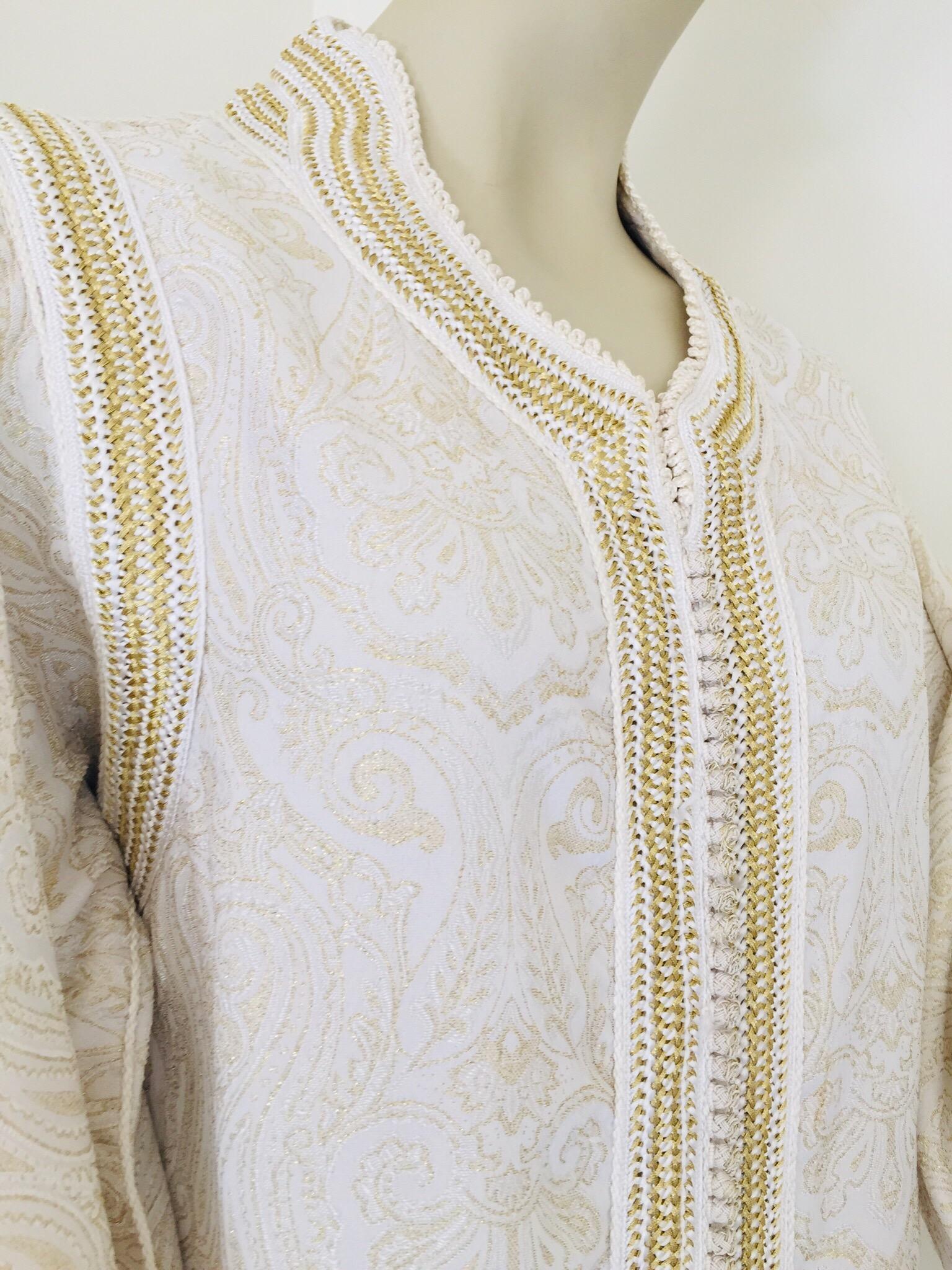 Robe caftan longue marocaine blanche Caftan Taille Large en vente 9