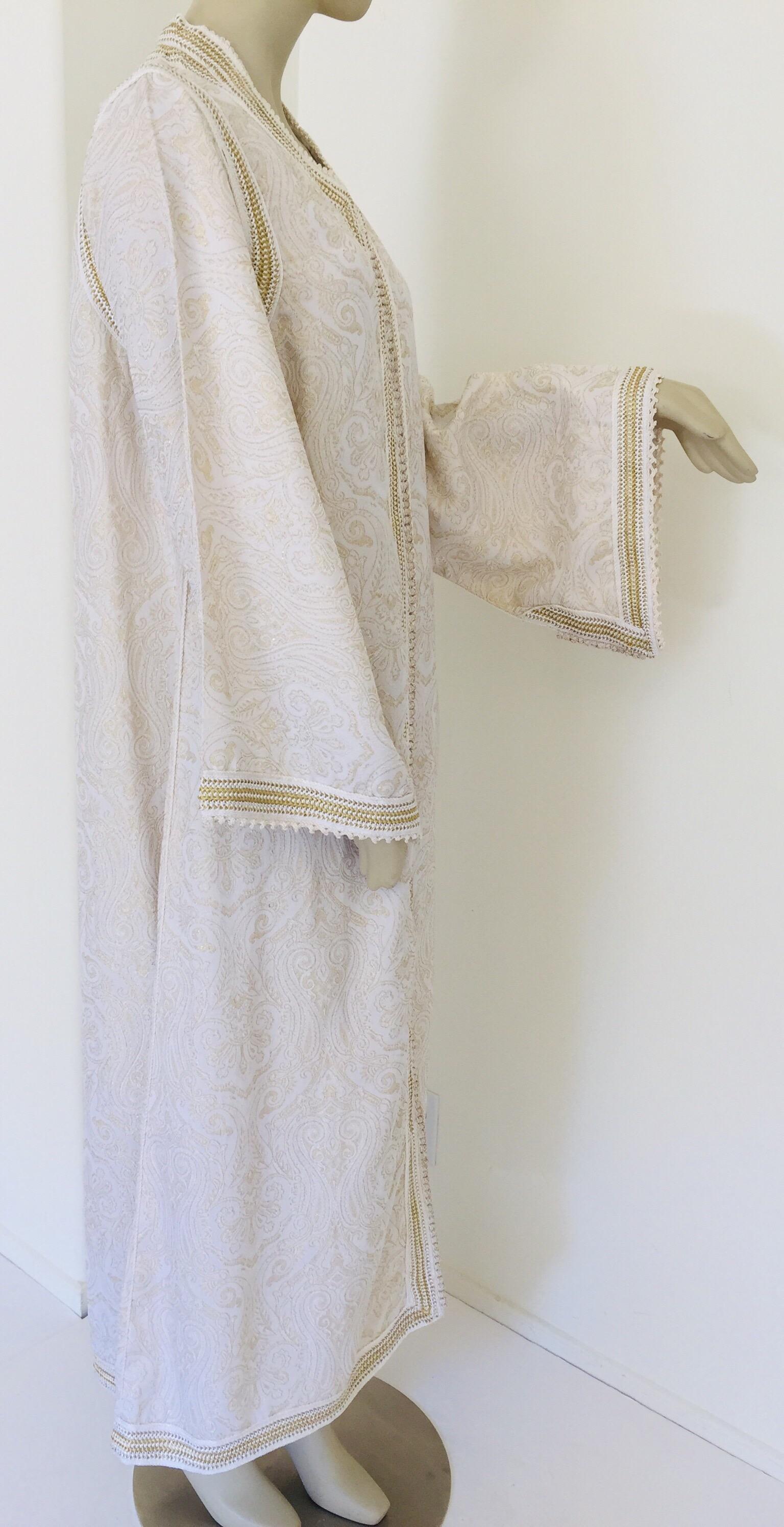 Robe caftan longue marocaine blanche Caftan Taille Large en vente 14