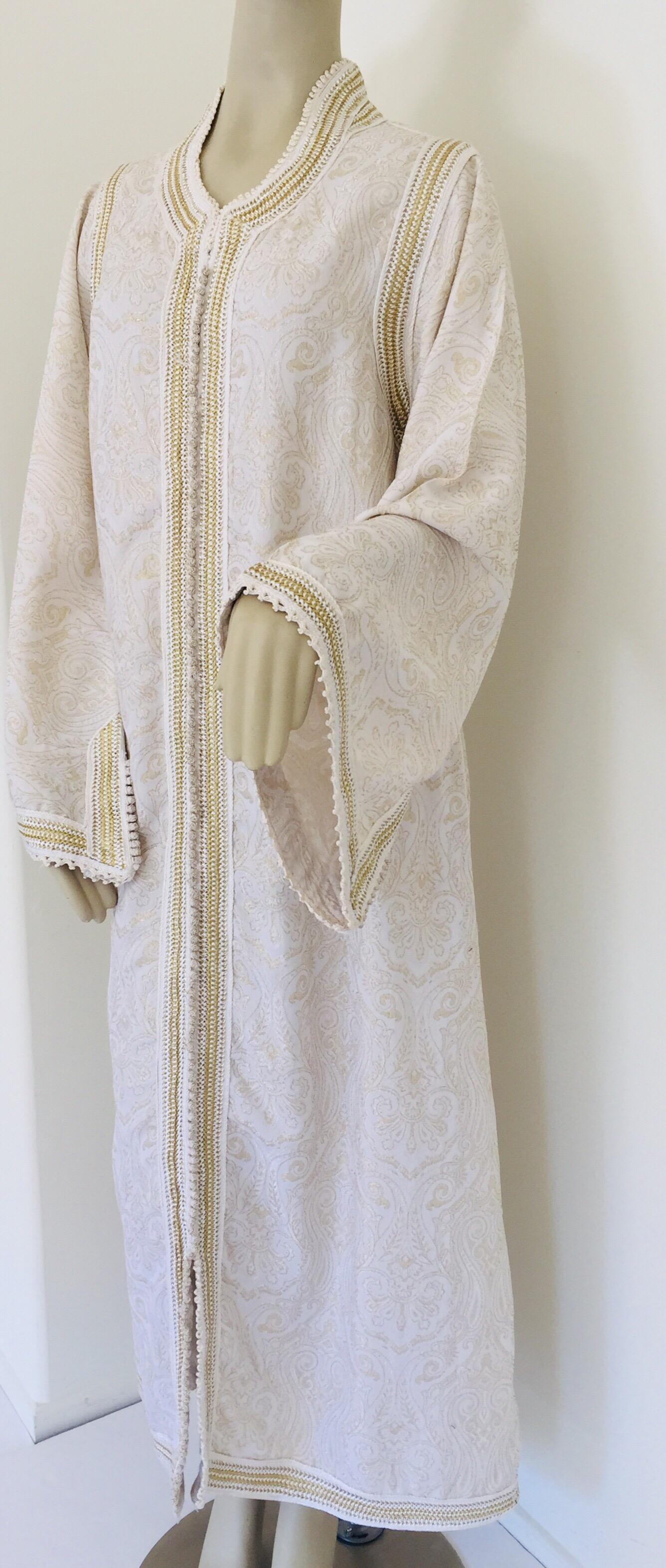 Moroccan White Kaftan Maxi Dress Caftan Size Large In Good Condition For Sale In North Hollywood, CA