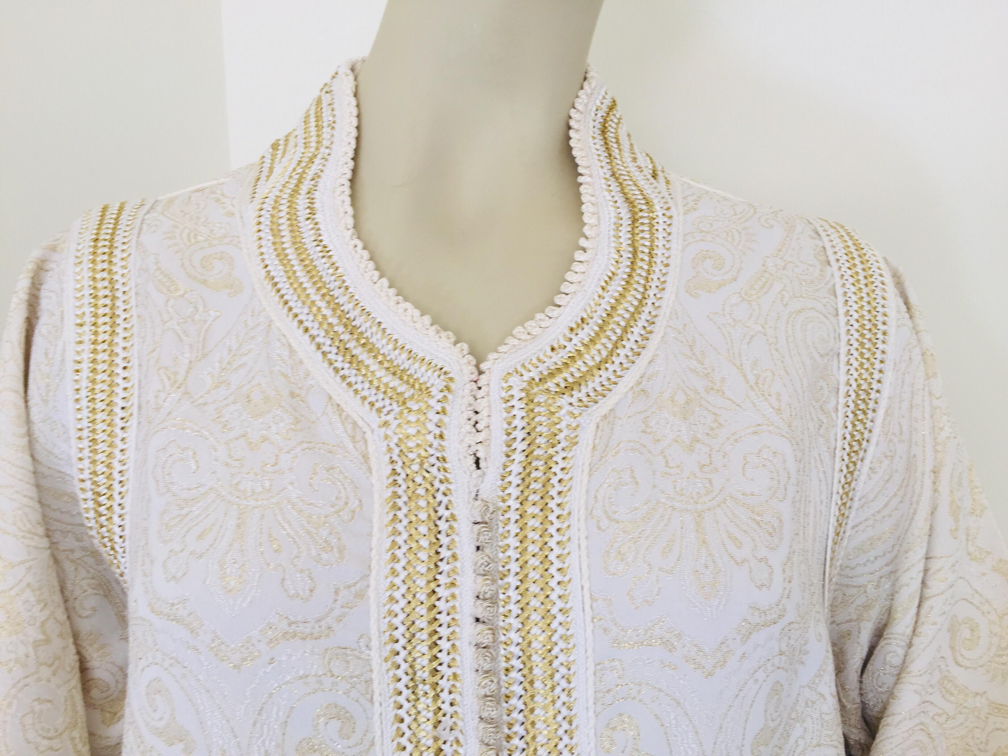 Embroidered Moroccan White Kaftan Maxi Dress Caftan Size Large For Sale