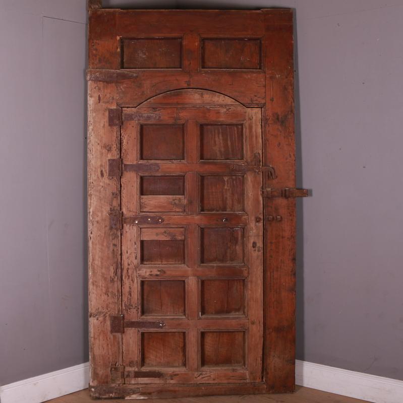 Wonderful 19th C Moroccan wooden studded door and frame. Good metal work bracket. Incredibly heavy duty. 1880.

Depth includes handles / clasps.

Reference: 7262

Dimensions
52 inches (132 cms) wide
8 inches (20 cms) deep
97 inches (246