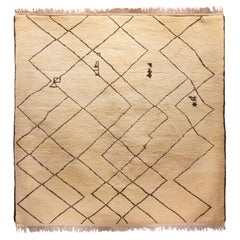 Tapis marocain en laine - années 1980, Design traditionnel géométrique dans les tons beige et brown
