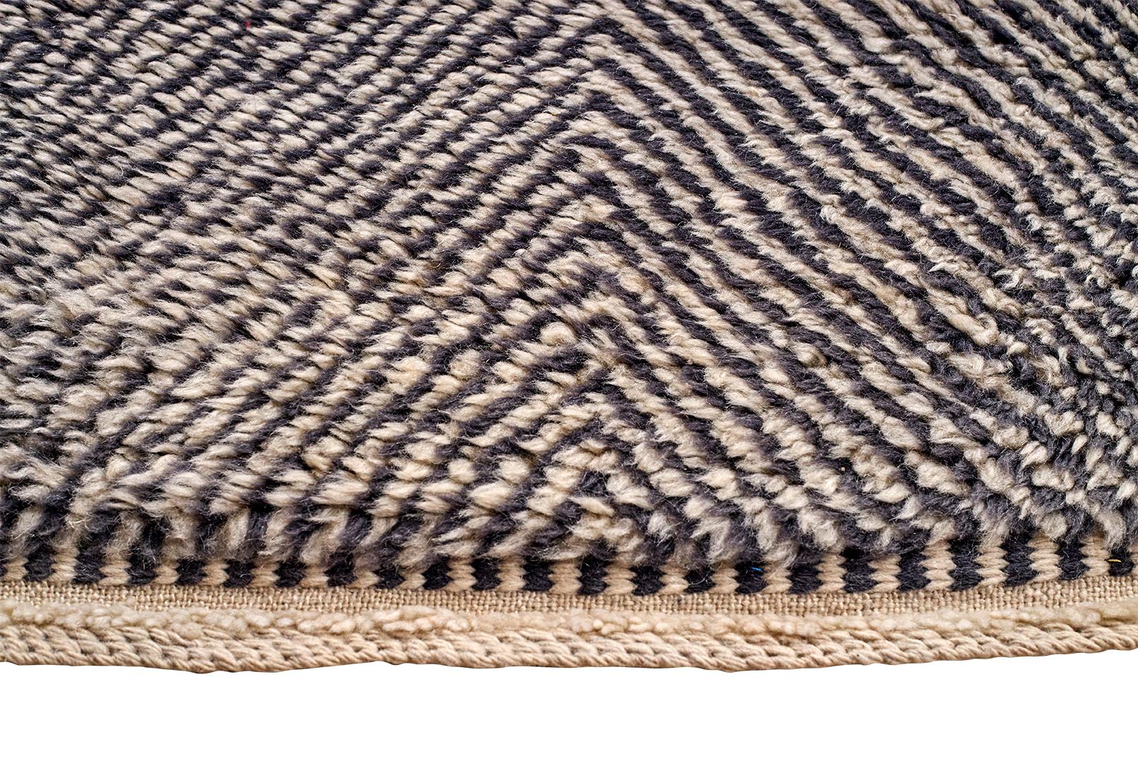 20th Century Moroccan Wool Rug For Sale