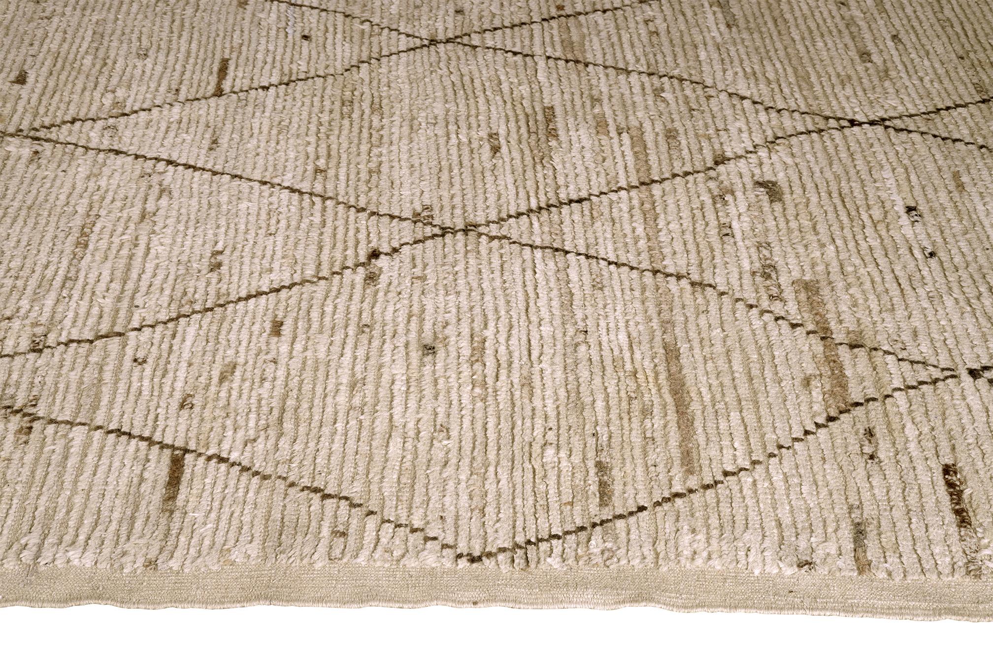 Marokkanischer Wollteppich in neutralem Diamantmuster (20. Jahrhundert) im Angebot