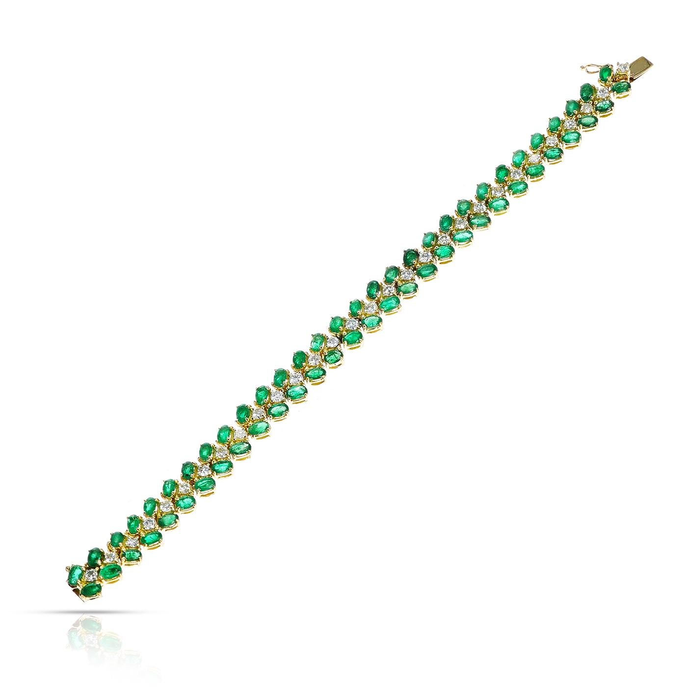 Oval Cut Moroni Italy Oval Emerald and Round Diamond Bracelet, 18K For Sale