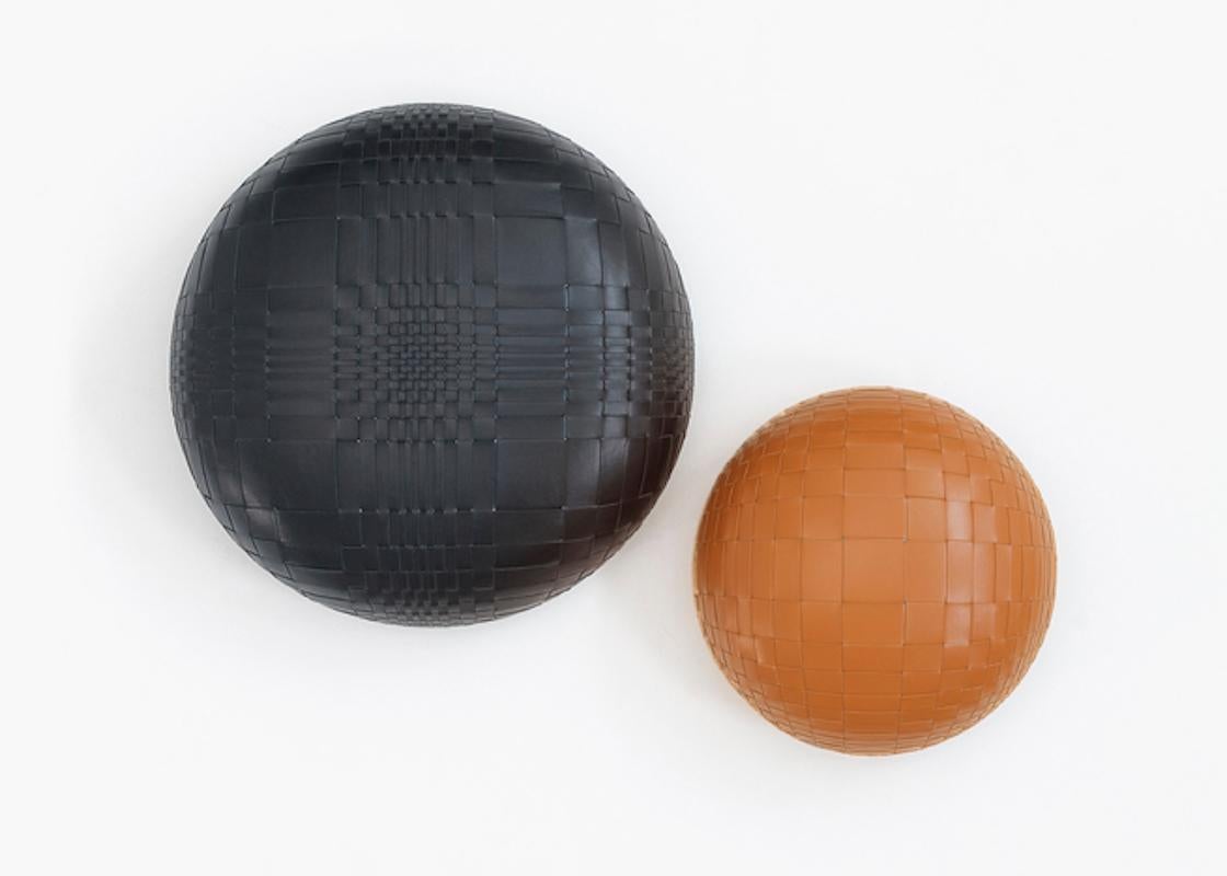 Tissé à la main Pouf Moroso Dew petit ou grand en cuir tissé à la main par Nendo en vente