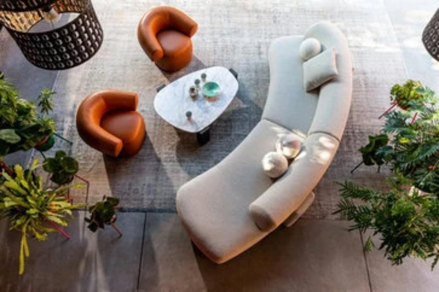 Sofá 2 plazas Moroso Gogan en Orsetto natura by Patricia Urquiola Acero en venta