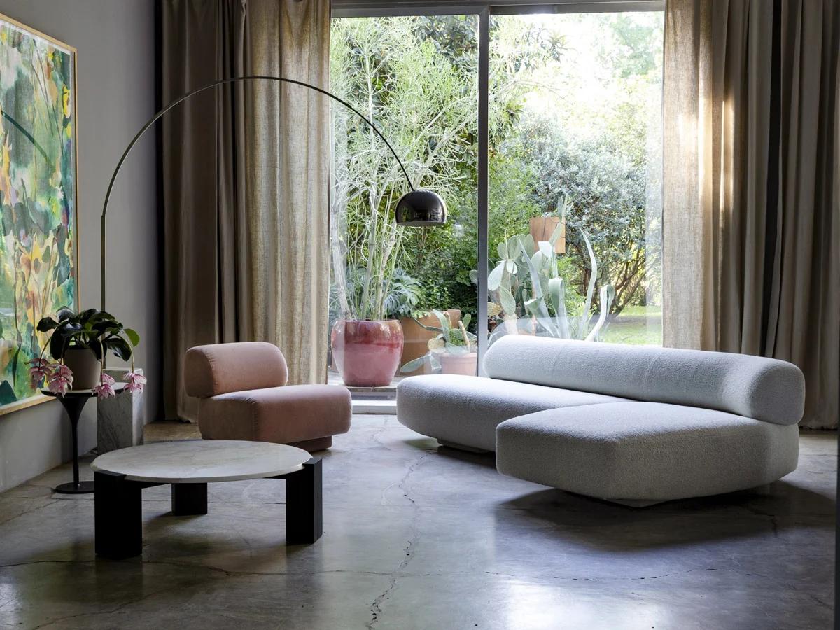 Moroso Gogan Composition Sofa in Orsetto milchig weiß von Patricia Urquiola (21. Jahrhundert und zeitgenössisch) im Angebot