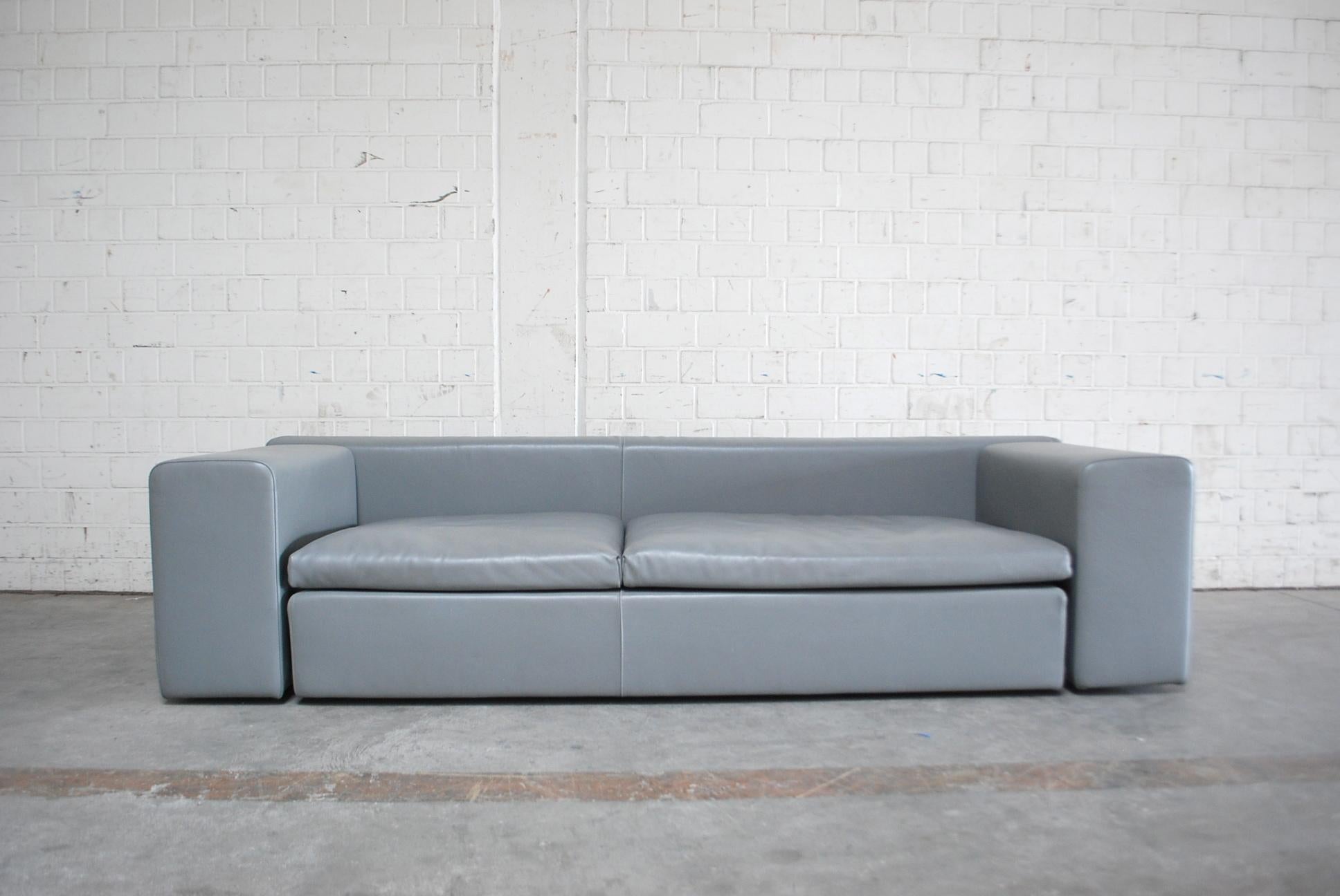 Italiano Divano in pelle Moroso modello Springfield di Patricia Urquiola grigio