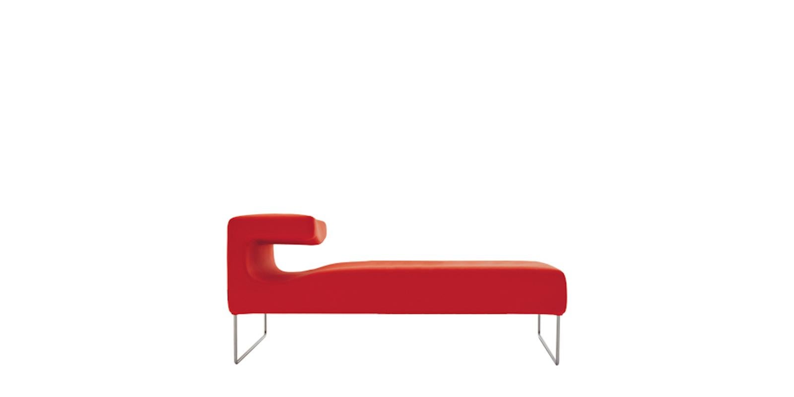 Moroso Lowseat chaise longue in red fabric by Patricia Urquiola. Alternative colors are available as well. 

A chair, a chaise longue and a corner element form an extremely versatile modular seating system. Freestanding, independent, seats which