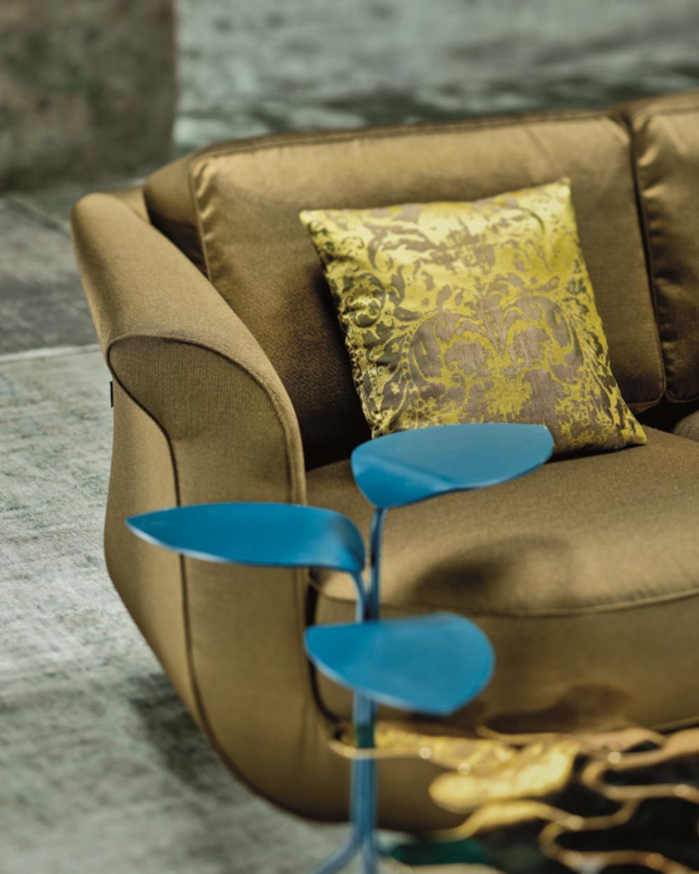 Moroso MORNING GLORY Beistelltisch von Marc Thorpe (21. Jahrhundert und zeitgenössisch) im Angebot