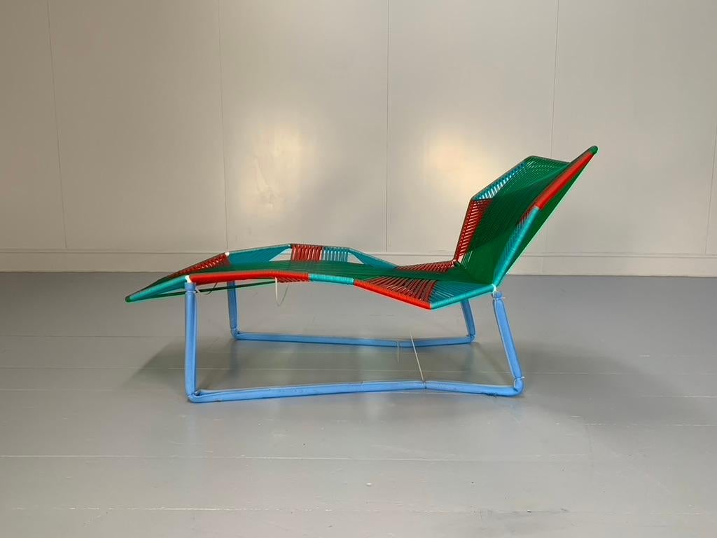 In questa occasione ti offriamo un'incontaminata e rara sedia a sdraio/chaise-longue da esterno 
