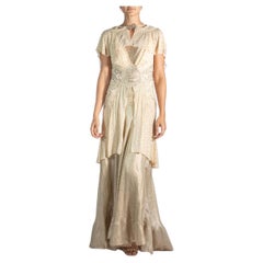 MORPHEW ATELIER Antiker Seidenchiffonumhang mit Kristallbesatz