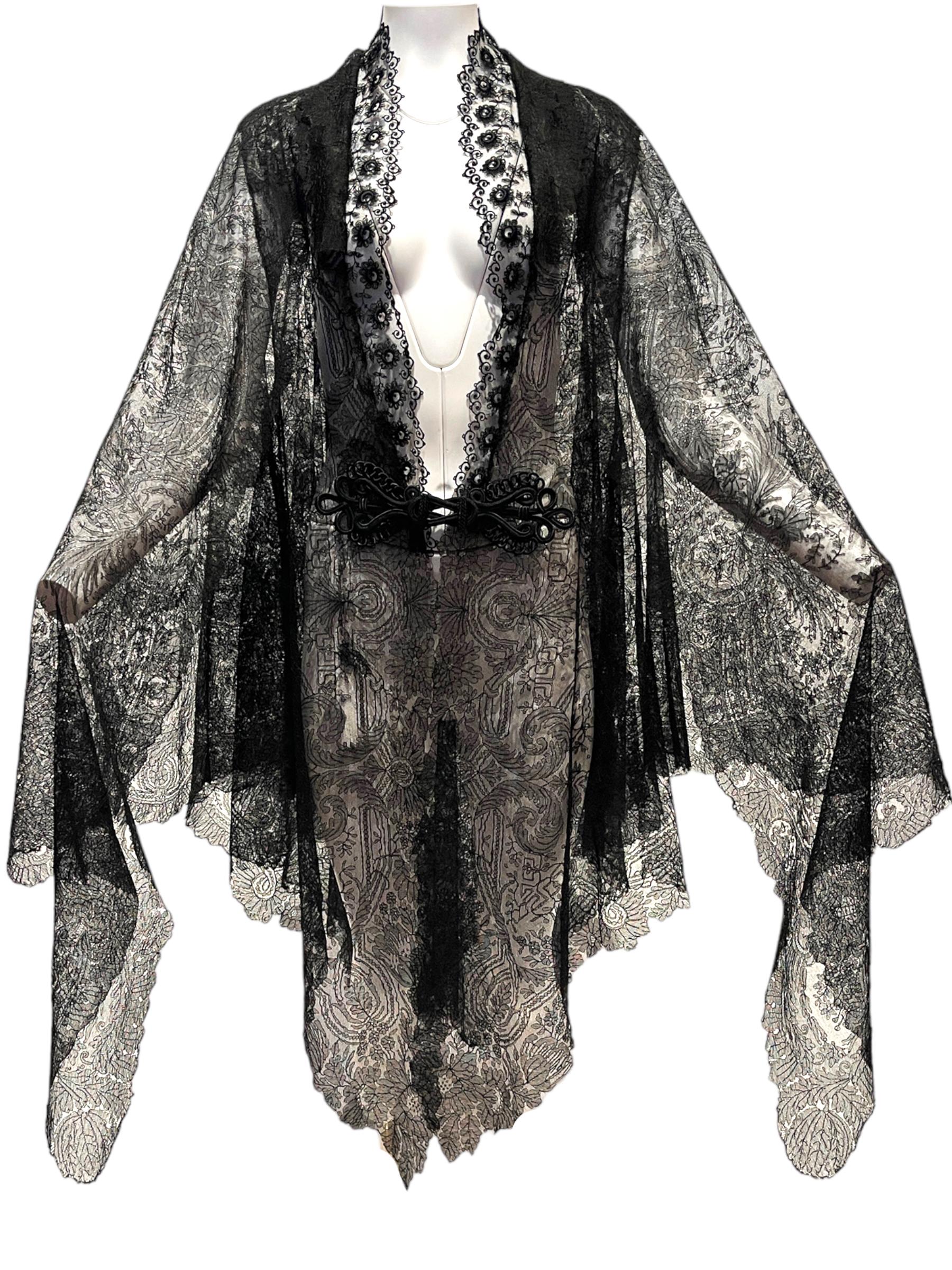 MORPHEW ATELIER Black Antique Silk Chantilly Lace Caped Duster In Excellent Condition For Sale In New York, NY